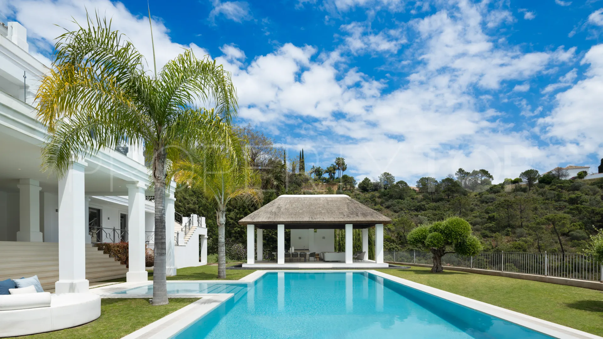Villa con 5 dormitorios en venta en El Madroñal