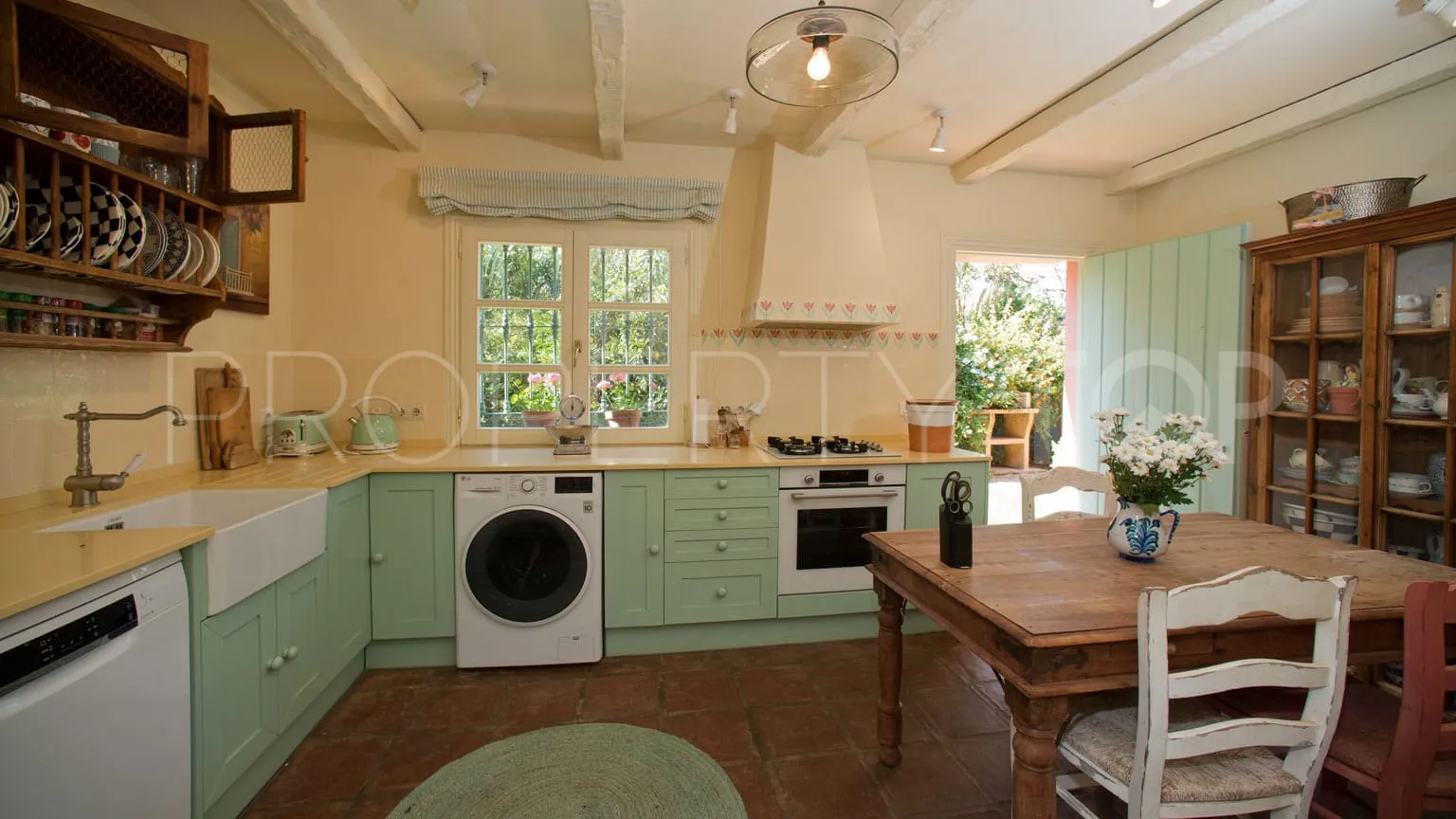 Estepona, casa de campo a la venta