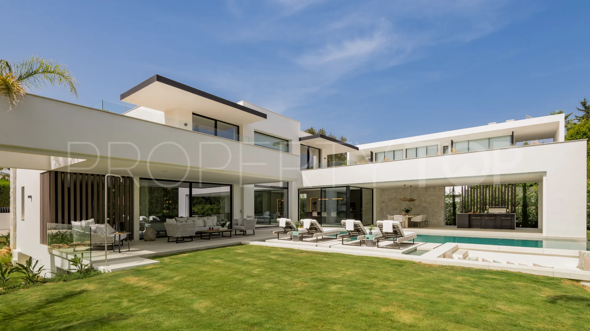 Nueva Andalucia, villa en venta con 5 dormitorios
