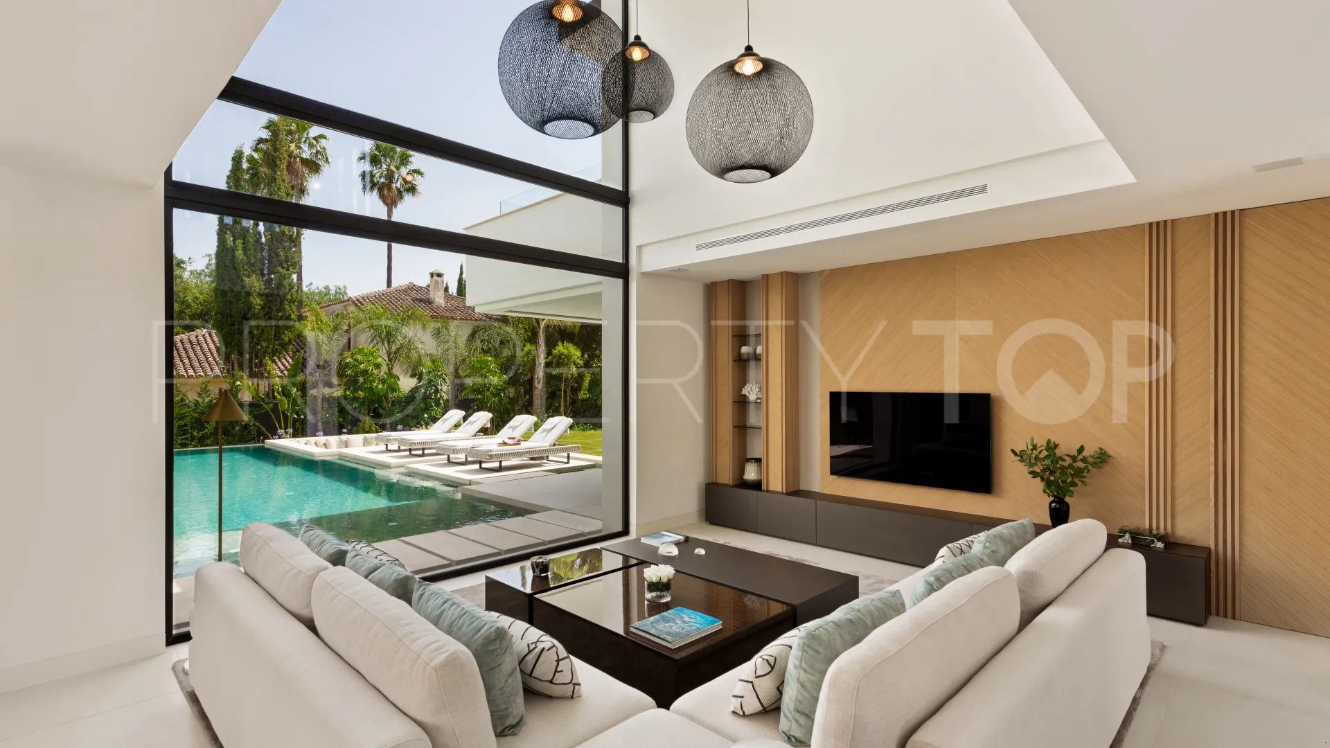 Nueva Andalucia, villa en venta con 5 dormitorios