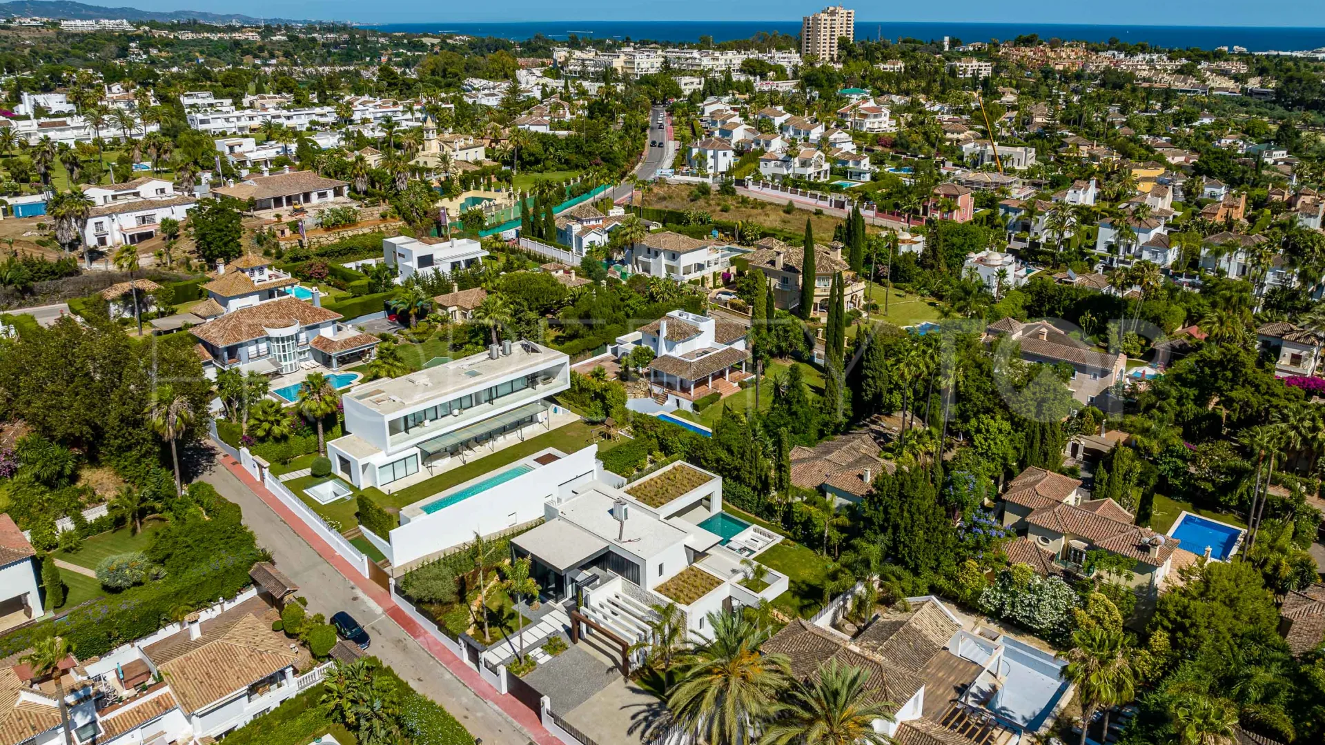 Nueva Andalucia, villa en venta con 5 dormitorios