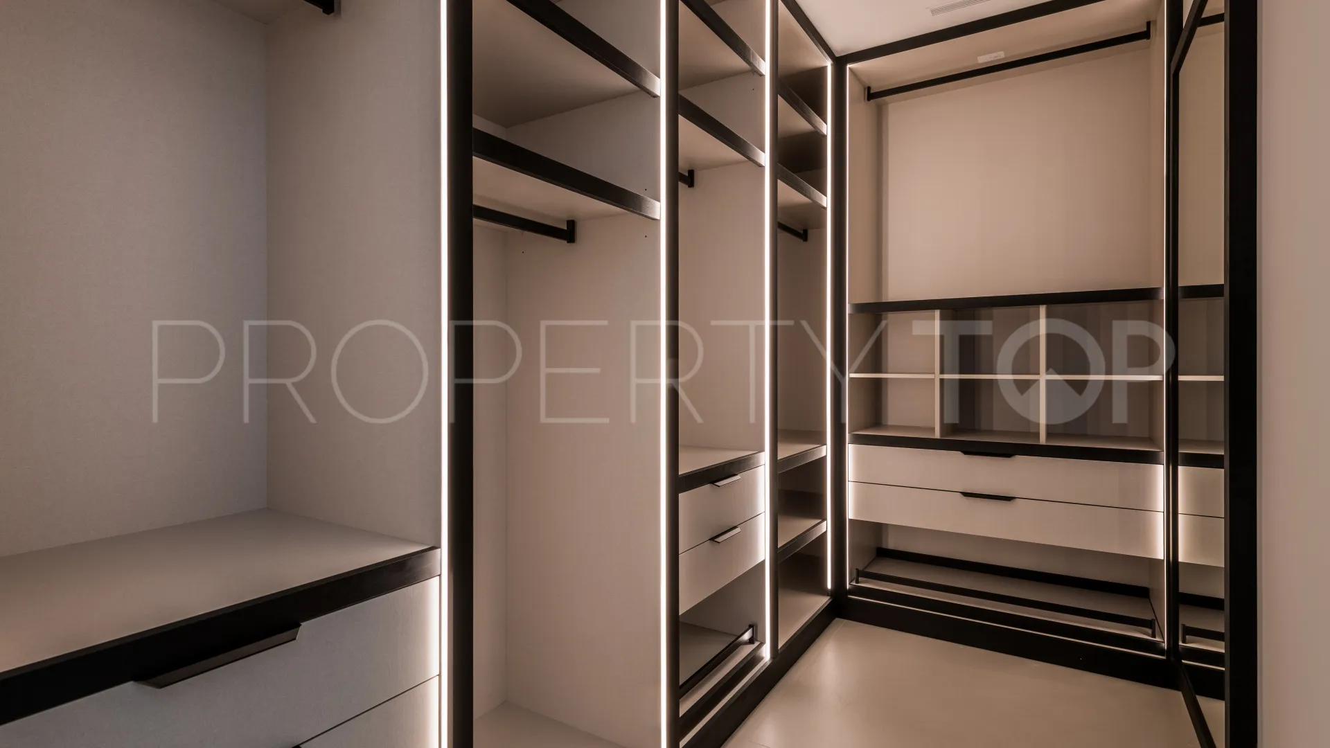 Nueva Andalucia, villa en venta con 5 dormitorios