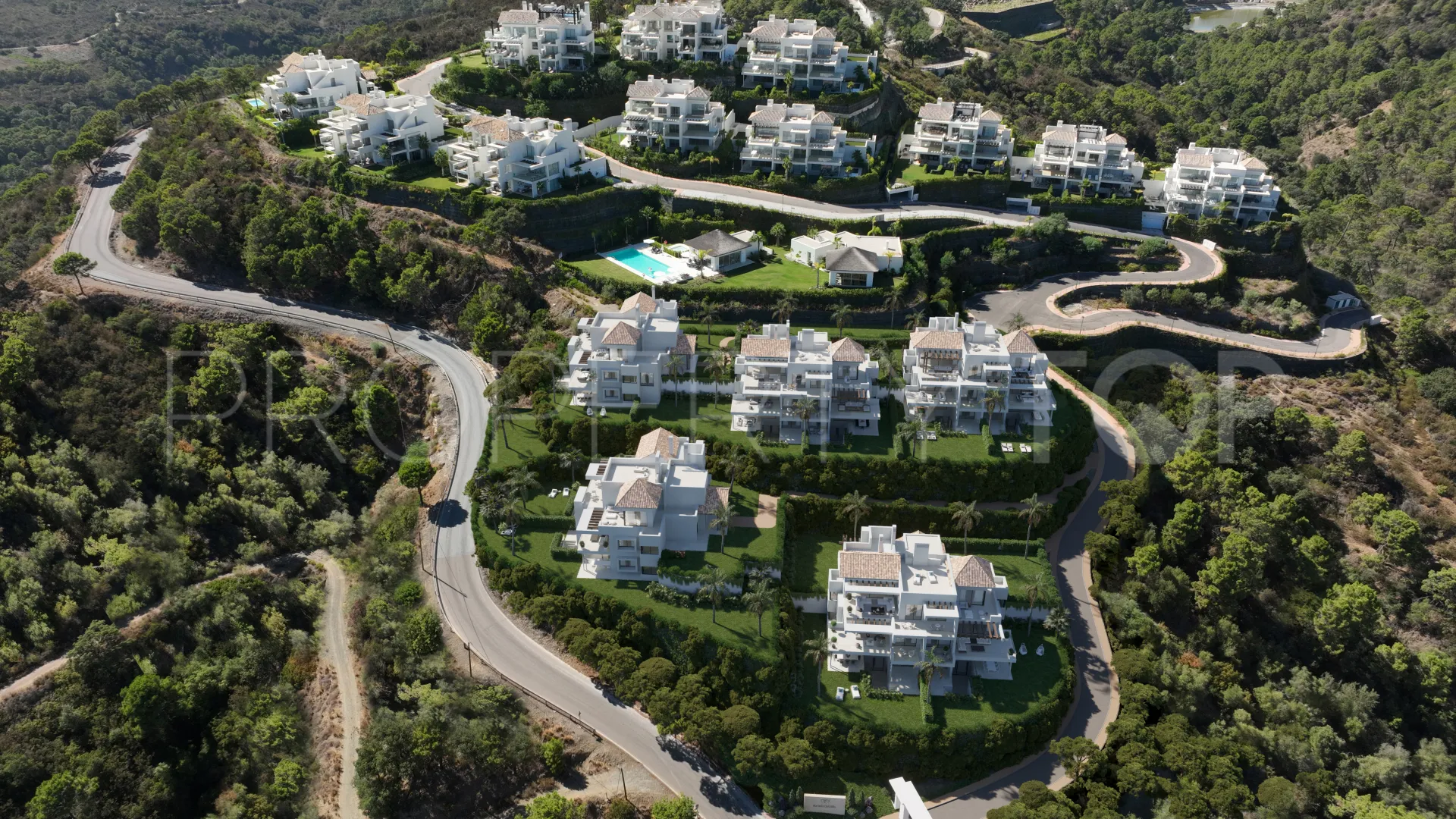 Ático de 3 dormitorios a la venta en Marbella Club Hills