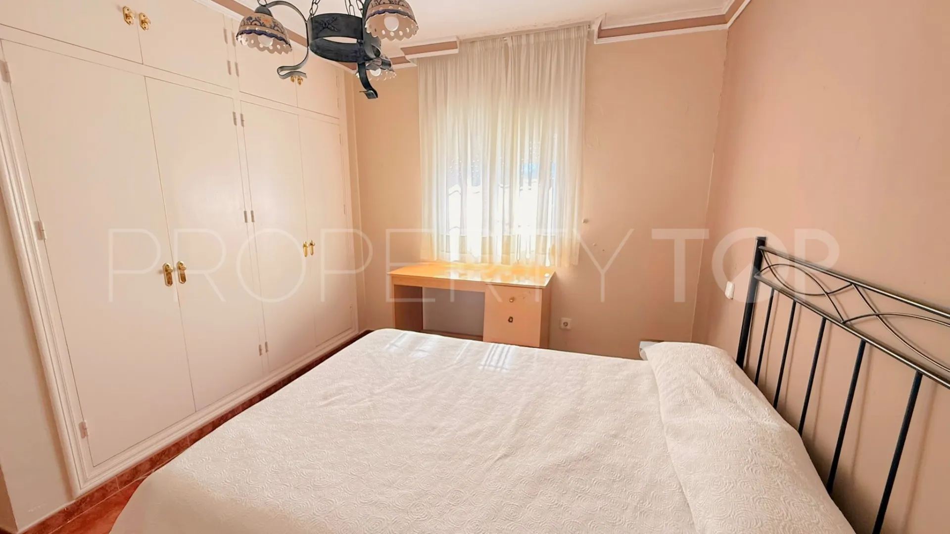 Se vende casa en Estepona