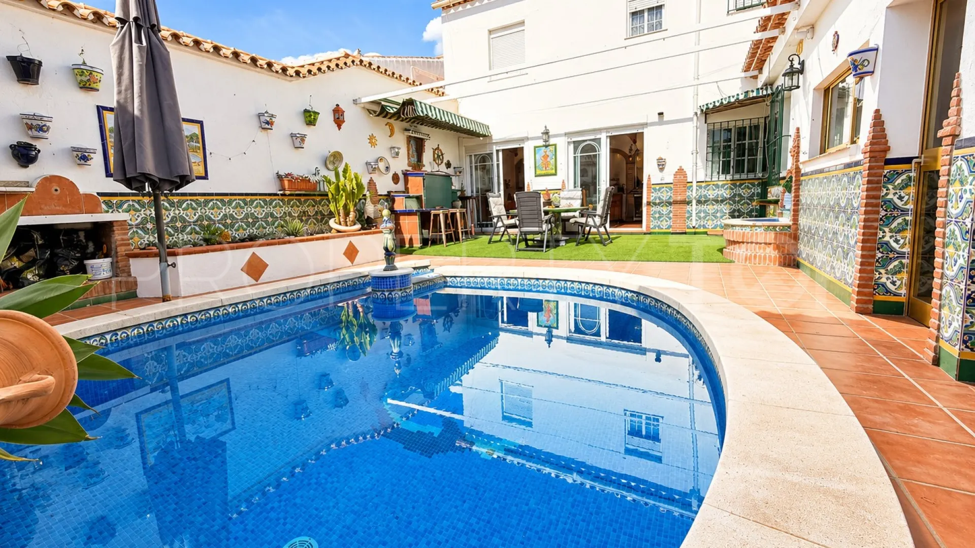 Se vende casa en Estepona