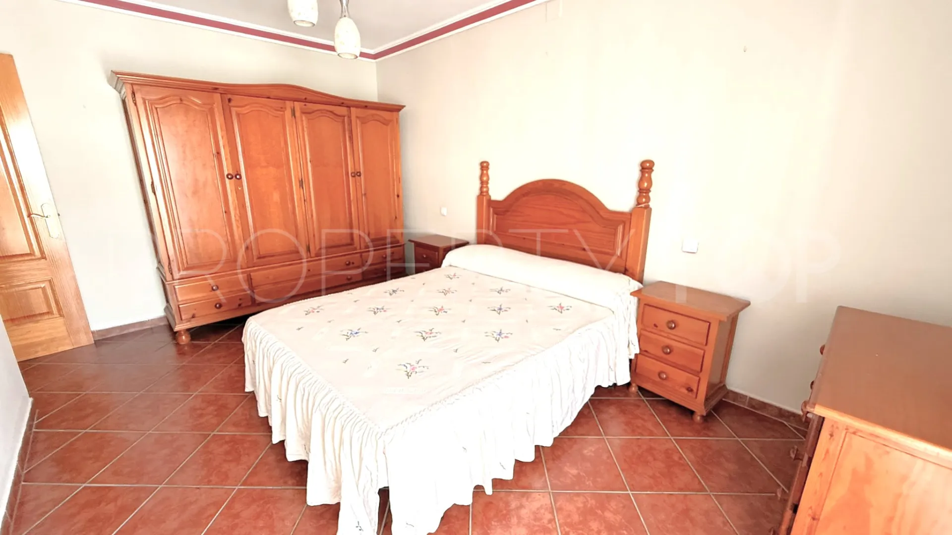 Se vende casa en Estepona