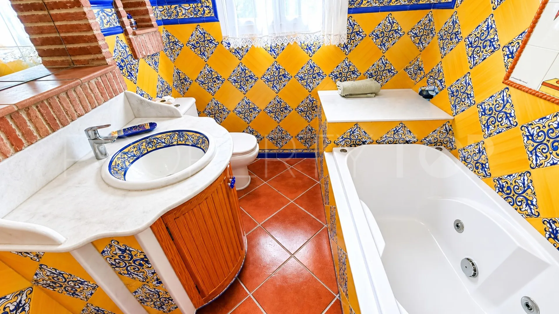 Se vende casa en Estepona