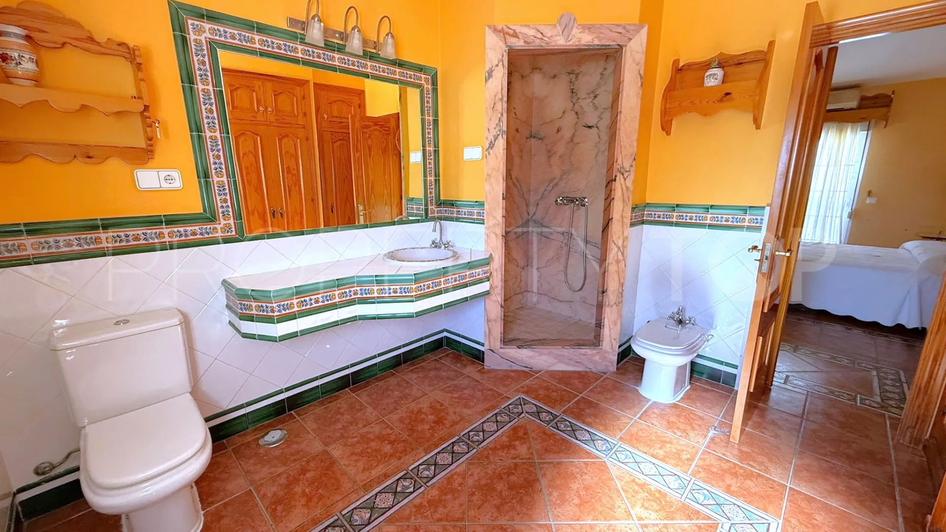 Se vende casa en Estepona