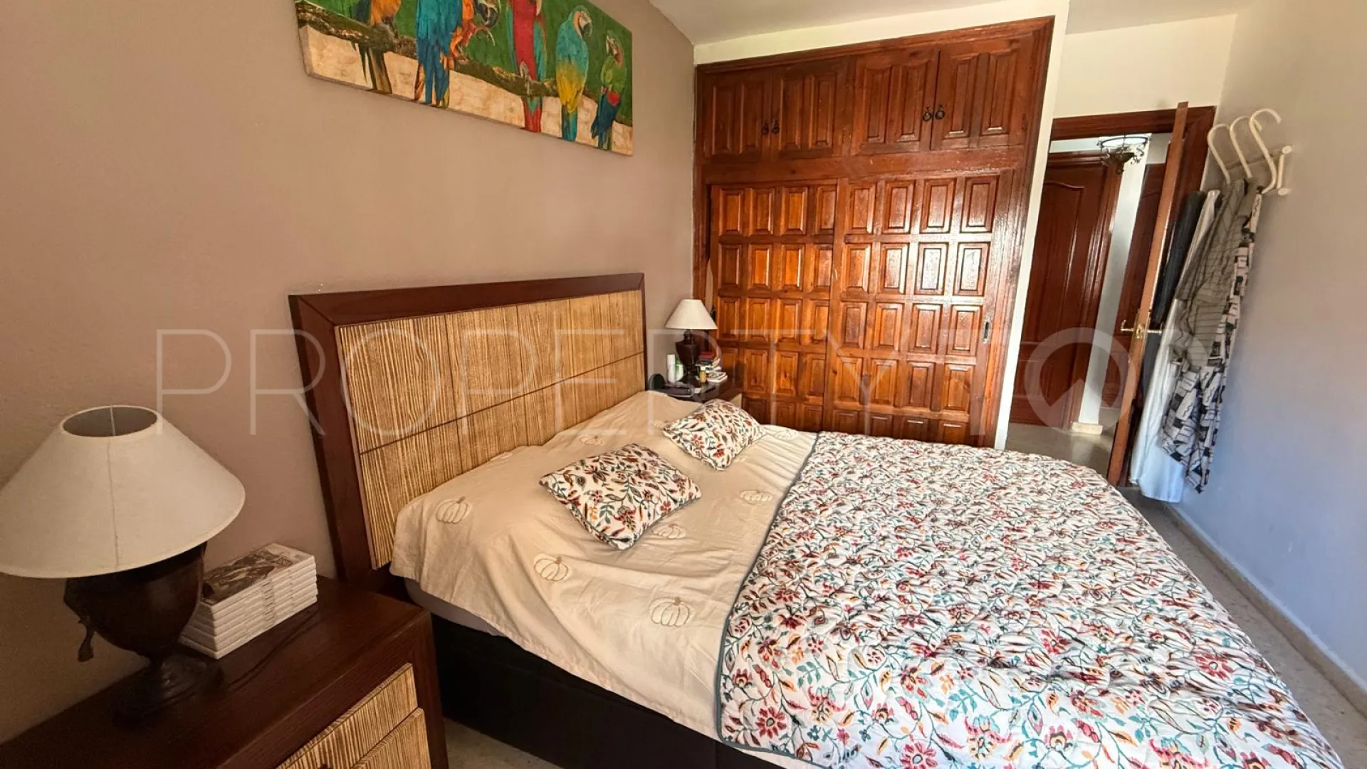 For sale apartment with 4 bedrooms in Estepona Old Town