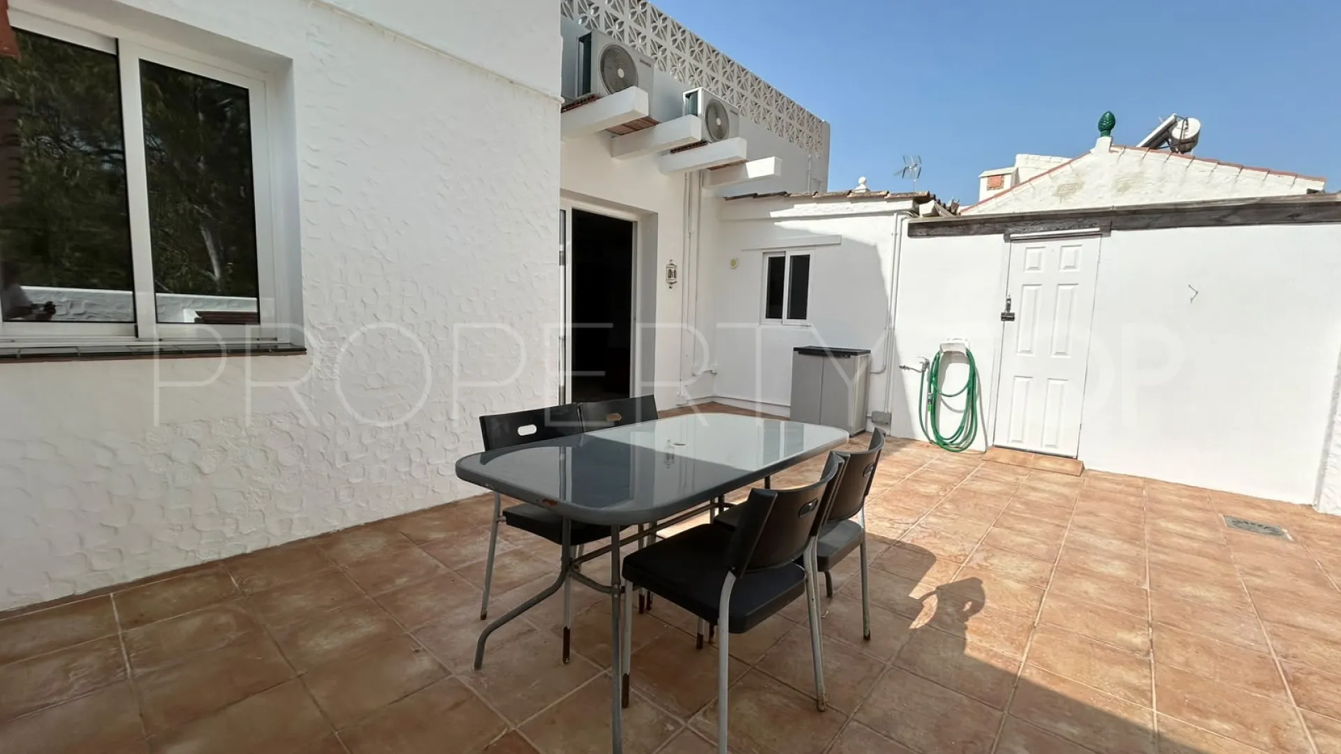 Buy semi detached house in Puerto Romano
