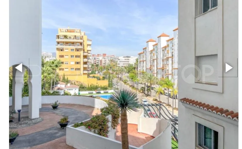 Apartment for sale in Estepona Puerto with 3 bedrooms