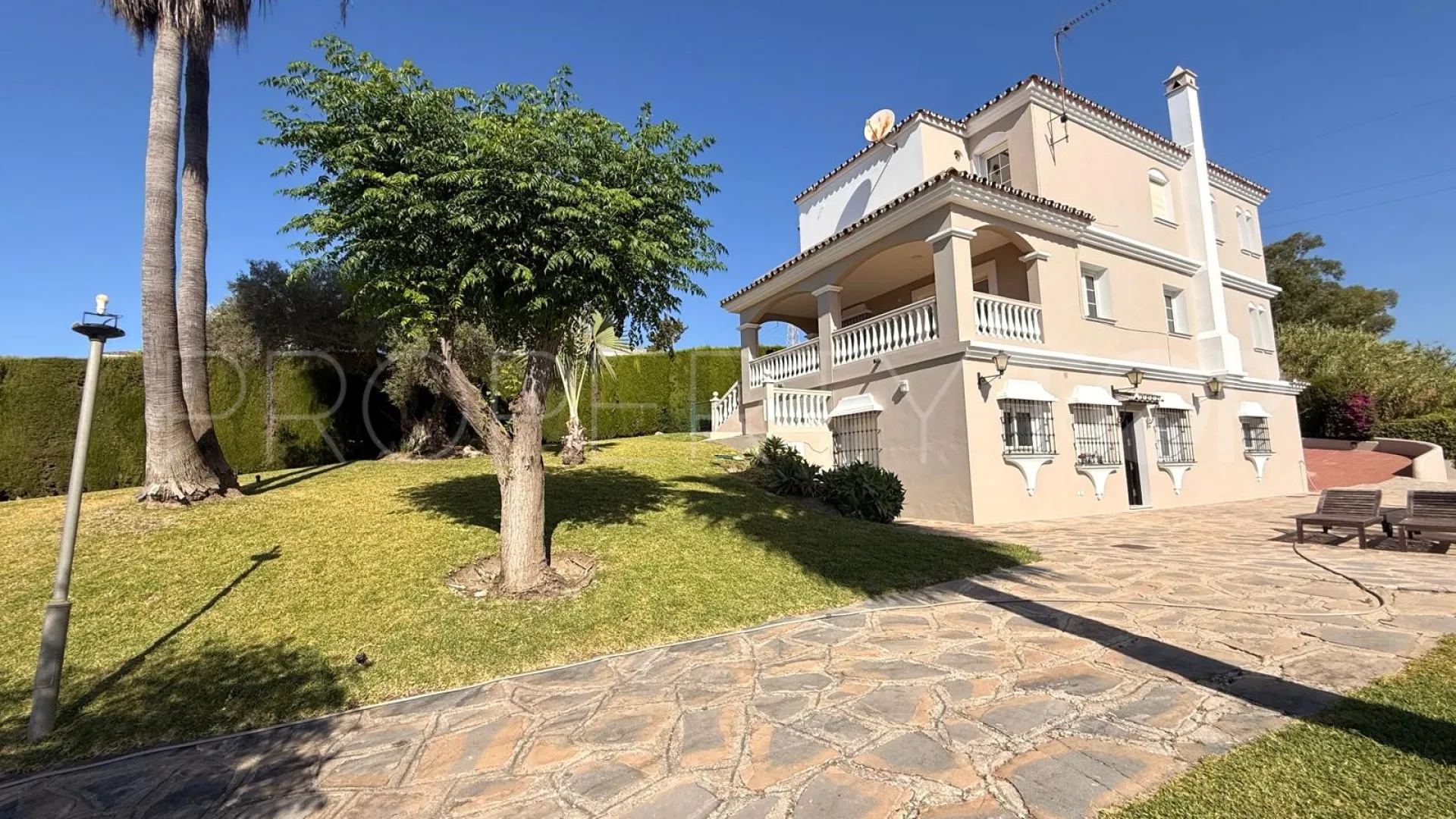 Villa a la venta en El Padron
