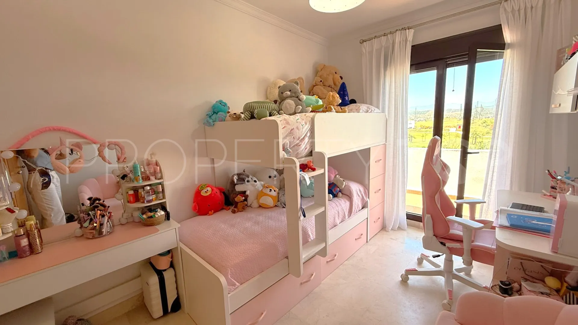 Adosado en venta de 3 dormitorios en Estepona Oeste