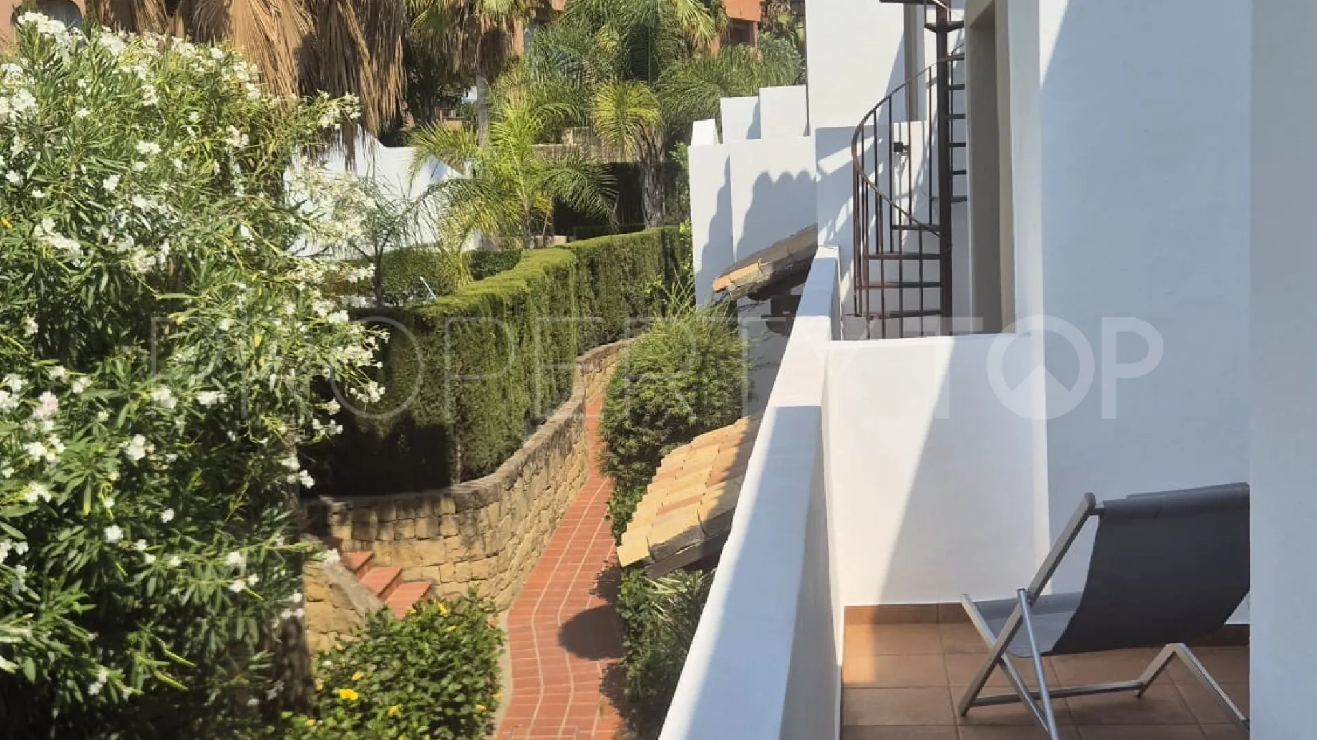 Adosado en venta de 3 dormitorios en Estepona Oeste