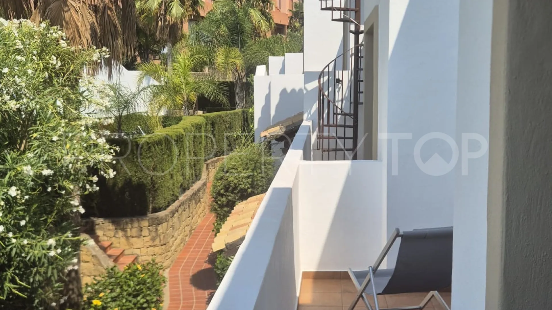 Adosado en venta de 3 dormitorios en Estepona Oeste