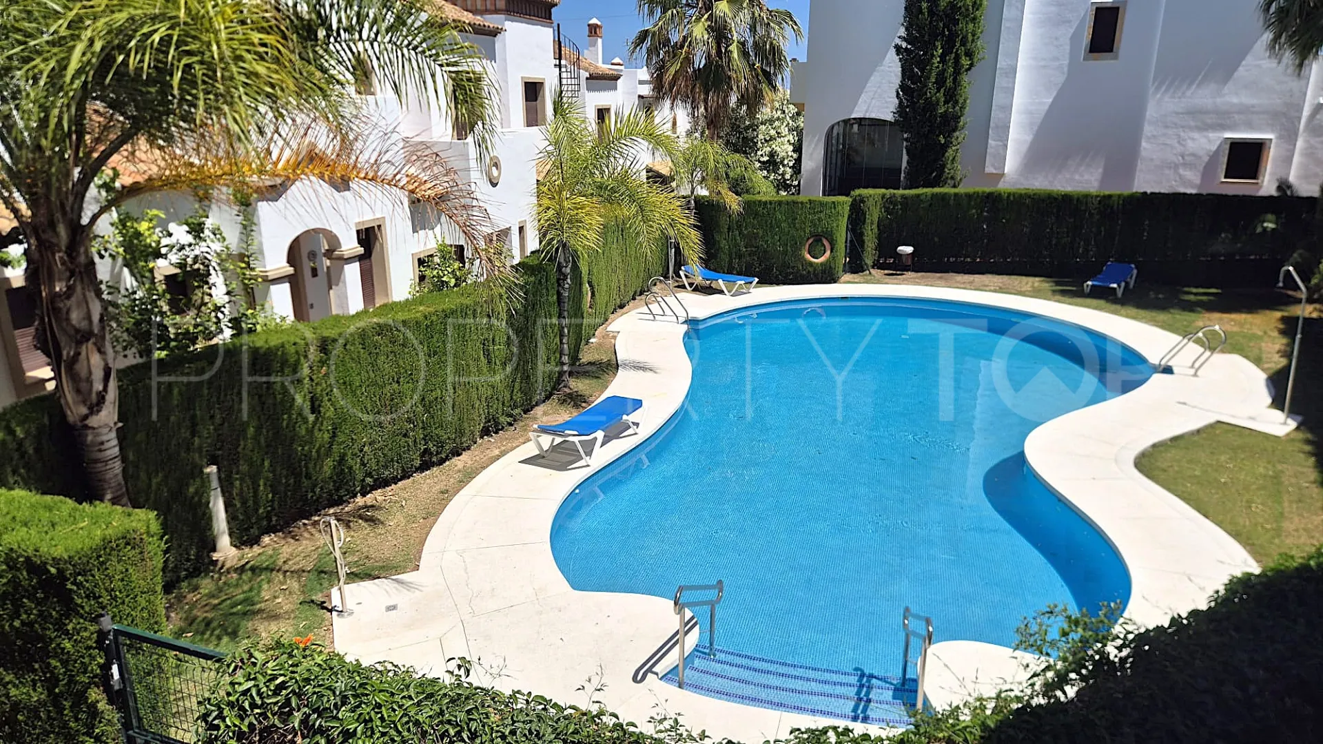 Adosado en venta de 3 dormitorios en Estepona Oeste