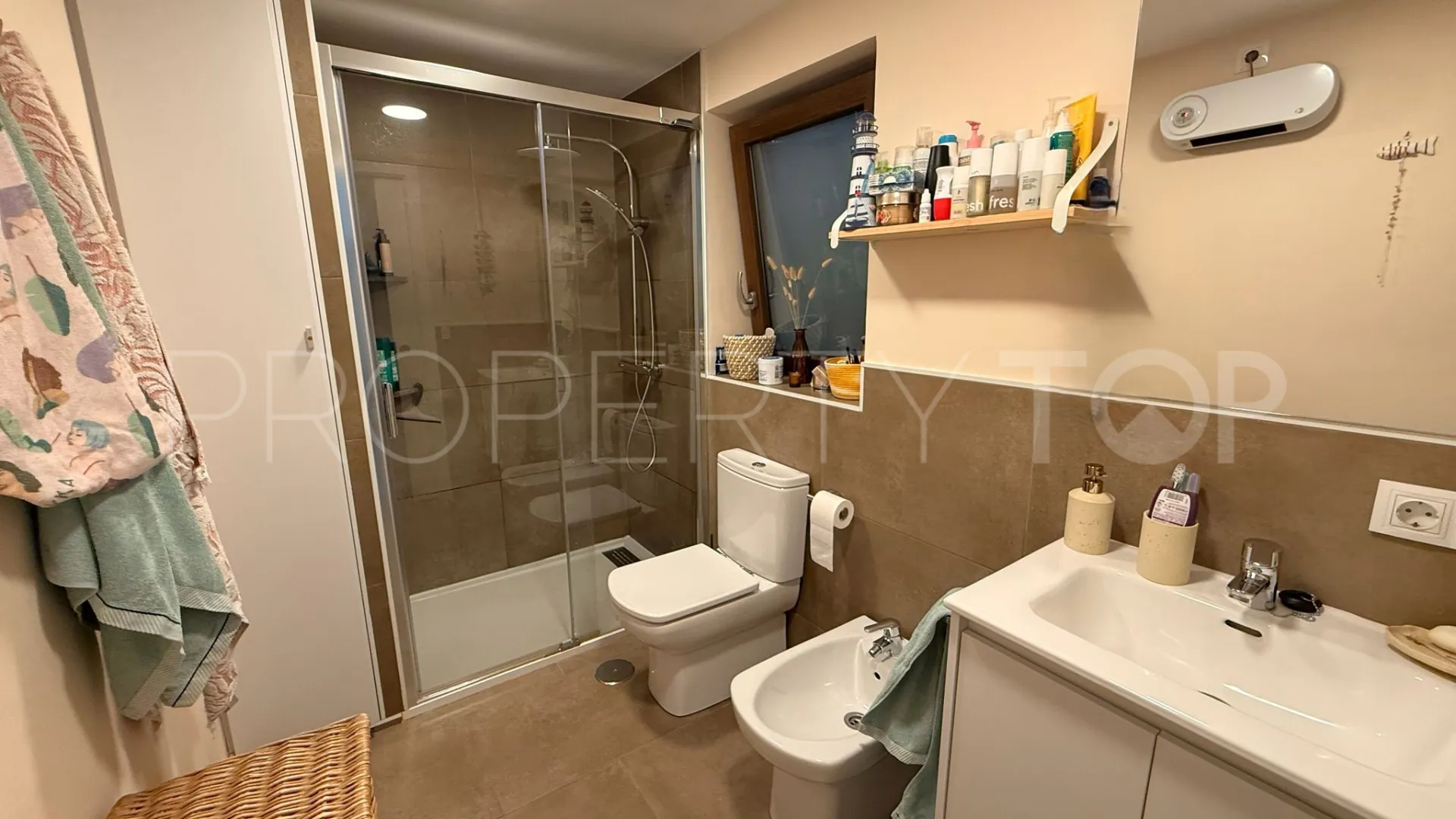 Apartamento con 1 dormitorio en venta en Estepona Puerto