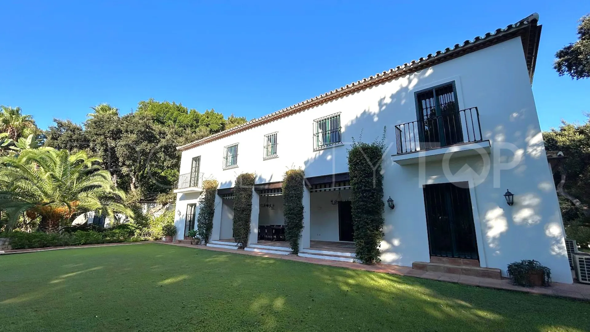 For sale Sotogrande Alto villa with 6 bedrooms