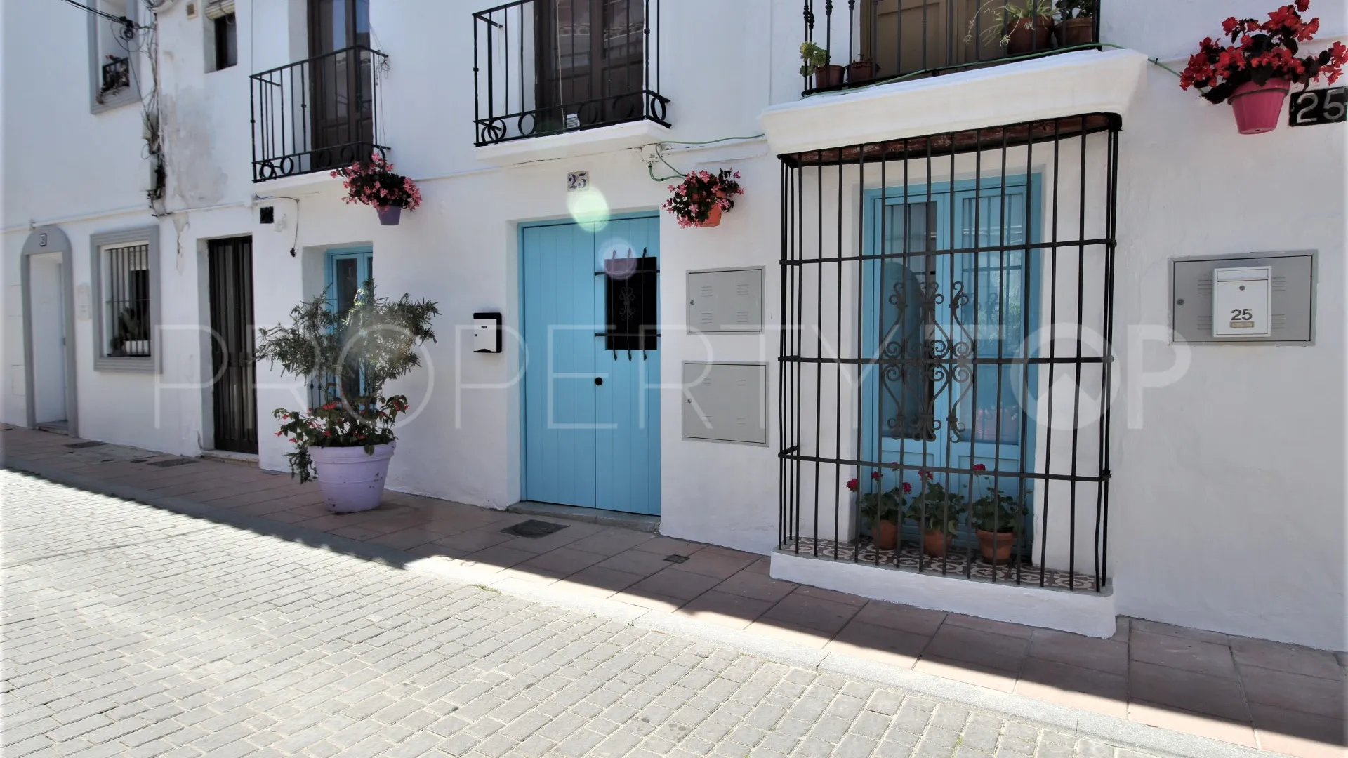 Casa de 2 dormitorios en venta en Estepona Casco Antiguo