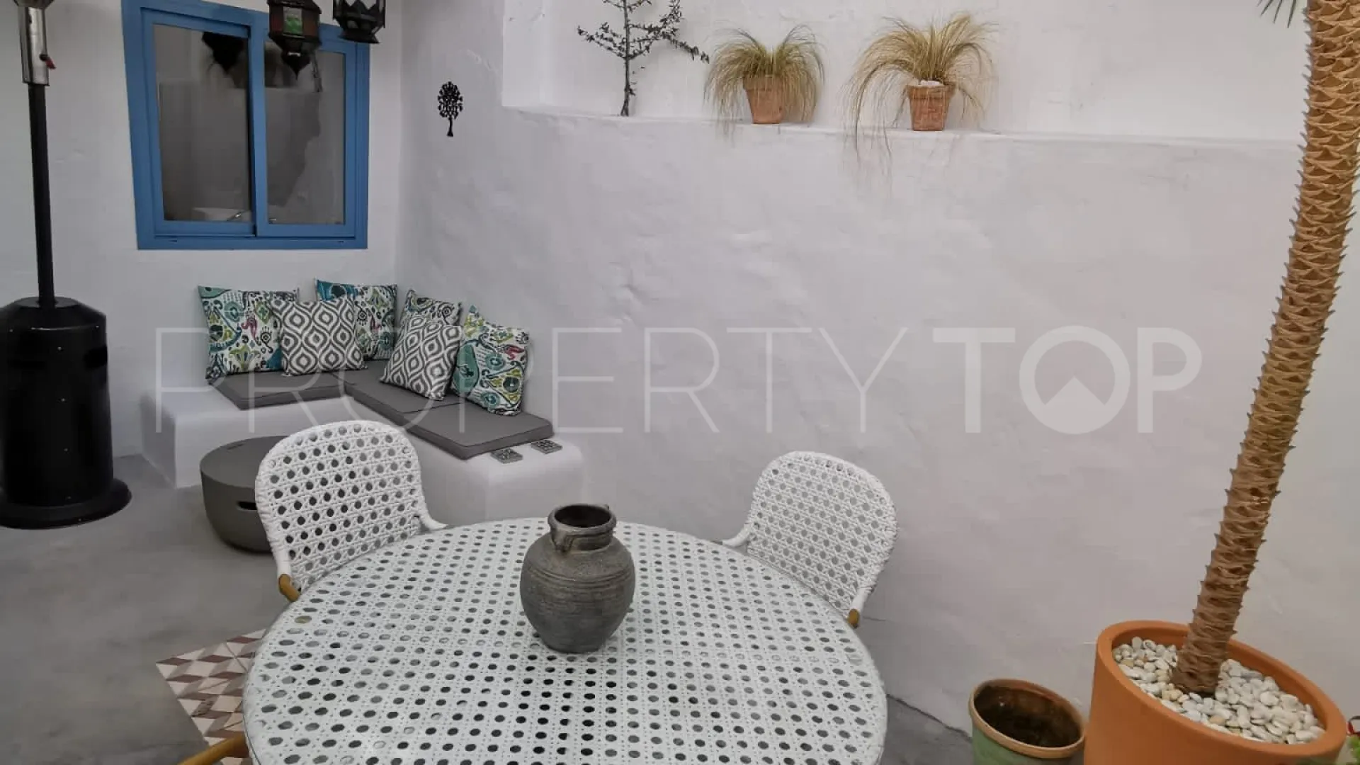 Casa de 2 dormitorios en venta en Estepona Casco Antiguo