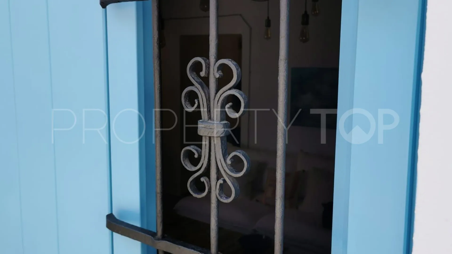 Casa de 2 dormitorios en venta en Estepona Casco Antiguo