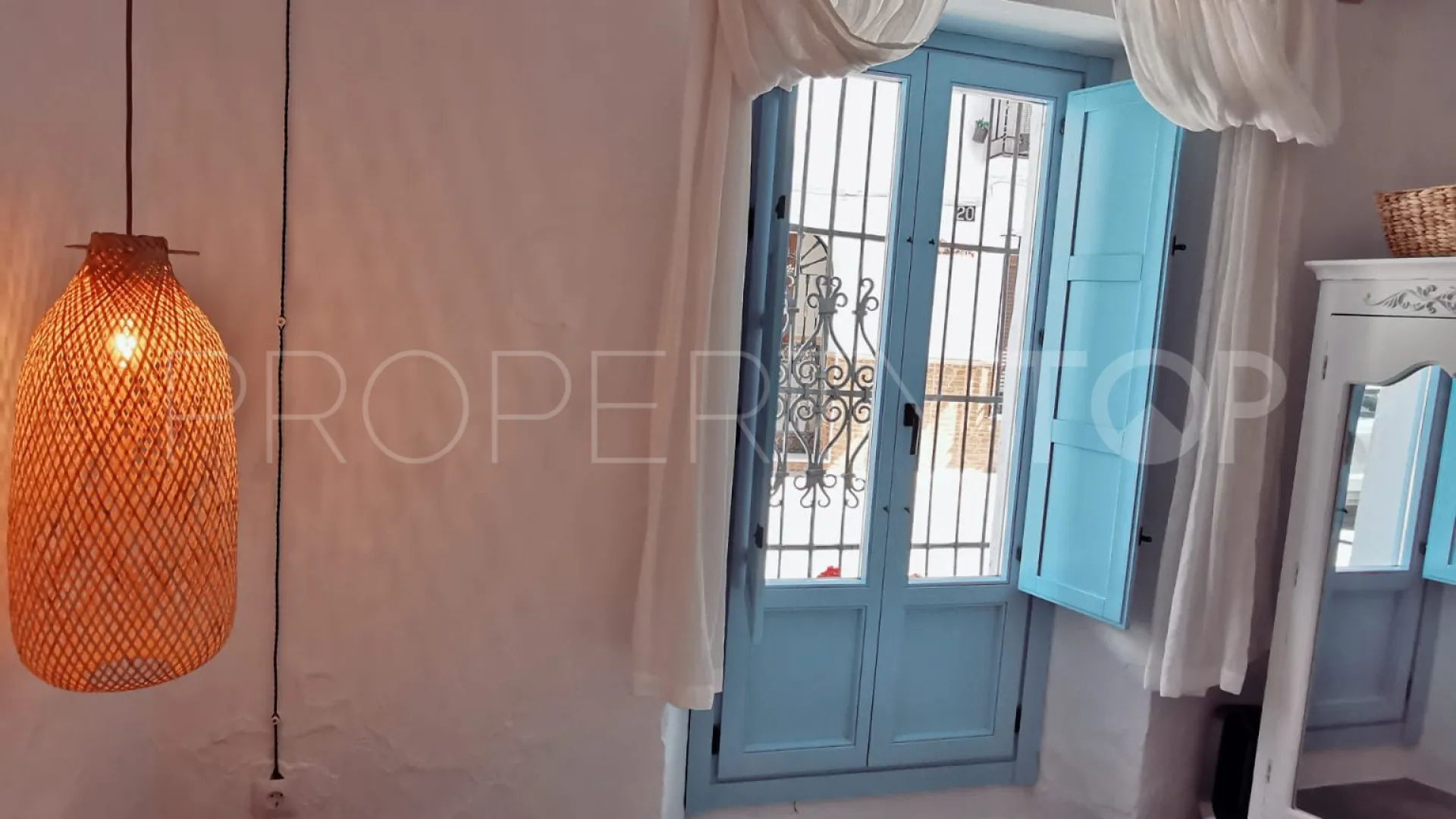Casa de 2 dormitorios en venta en Estepona Casco Antiguo
