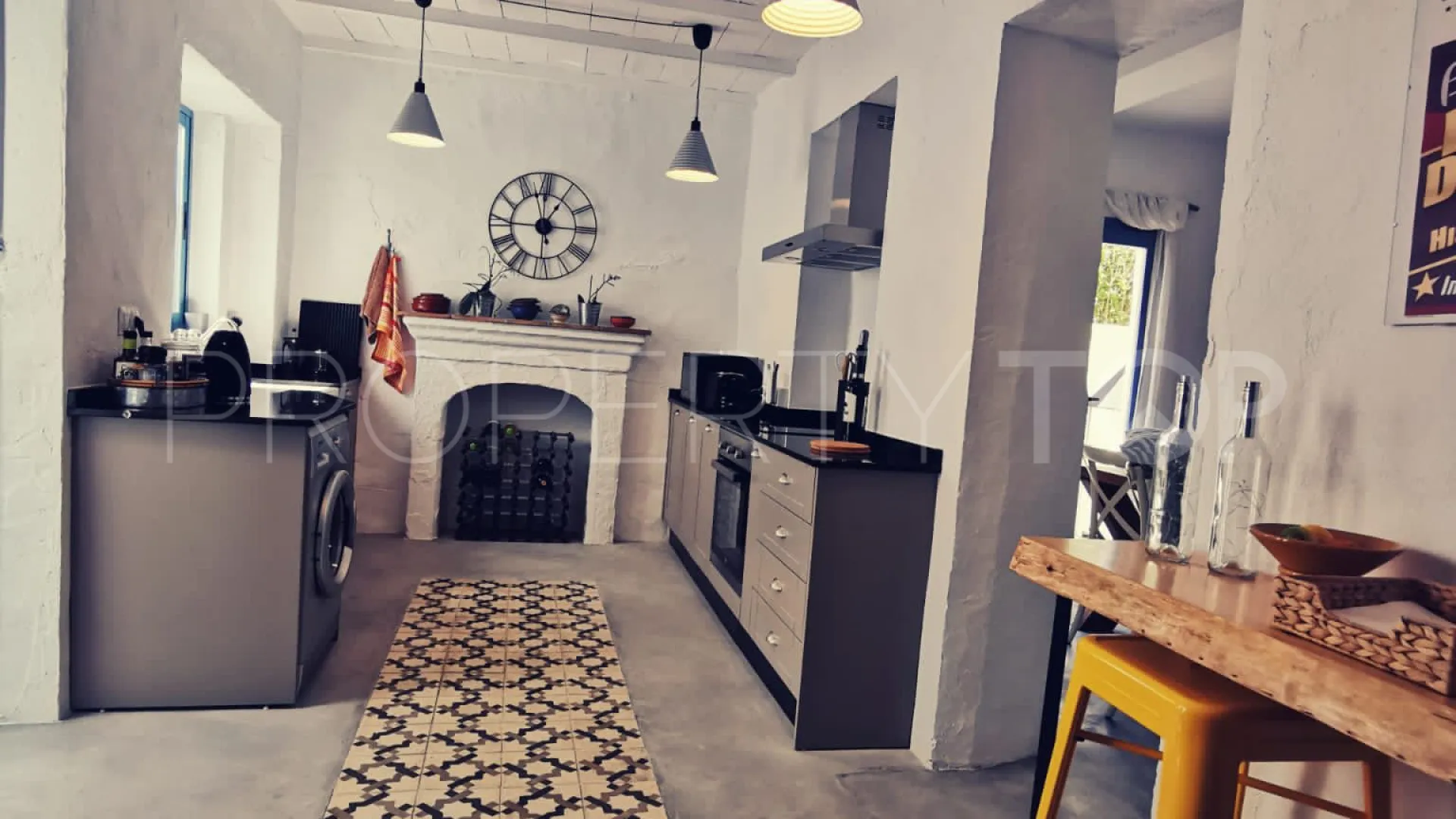 Casa de 2 dormitorios en venta en Estepona Casco Antiguo