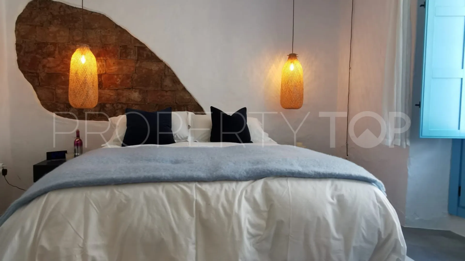 Casa de 2 dormitorios en venta en Estepona Casco Antiguo