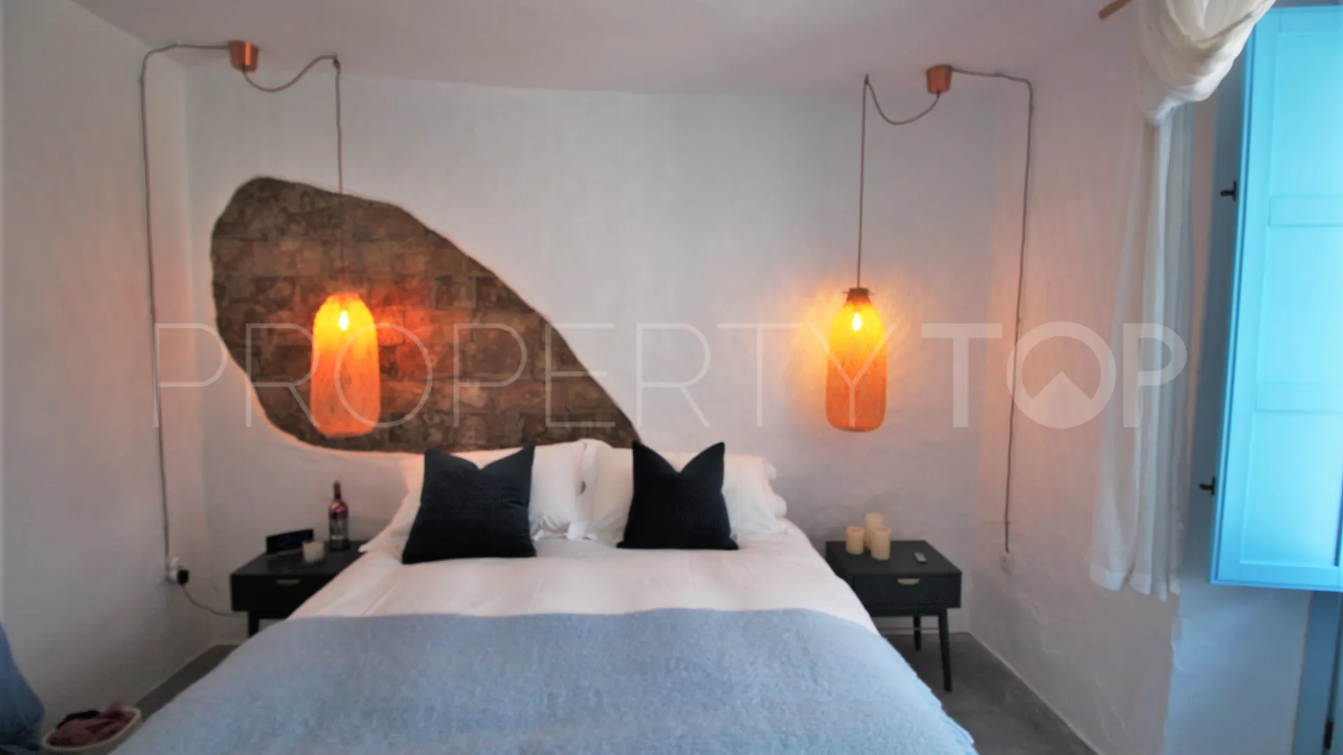Casa de 2 dormitorios en venta en Estepona Casco Antiguo