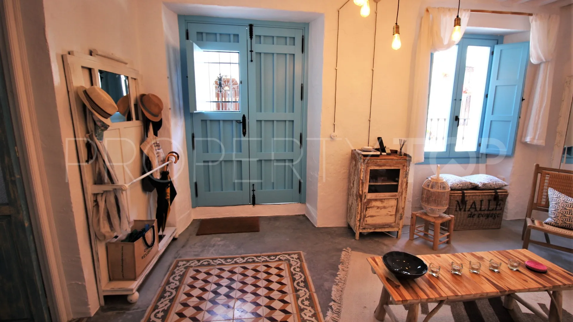 Casa de 2 dormitorios en venta en Estepona Casco Antiguo