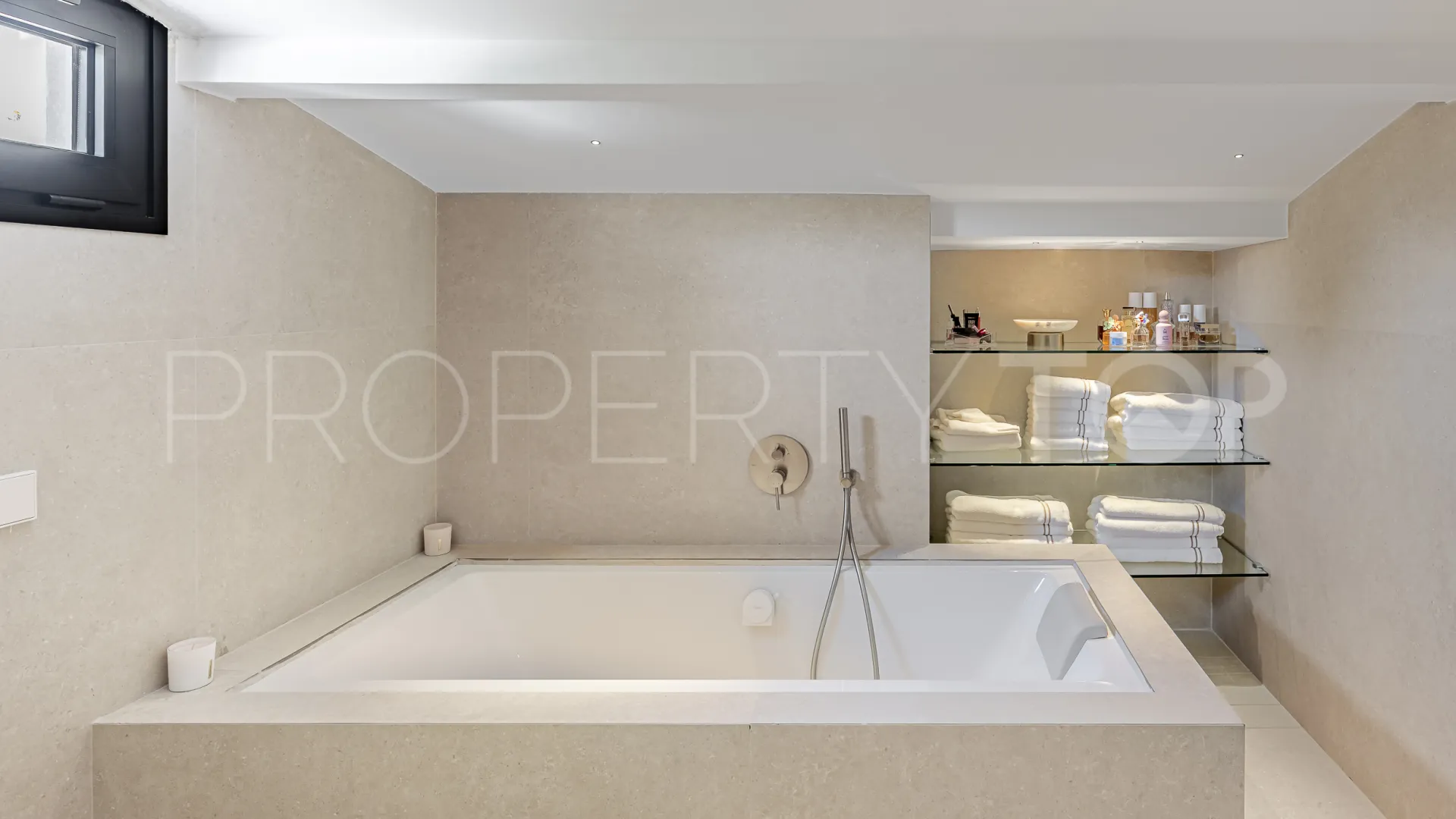 Jardines de las Fuentes apartment for sale