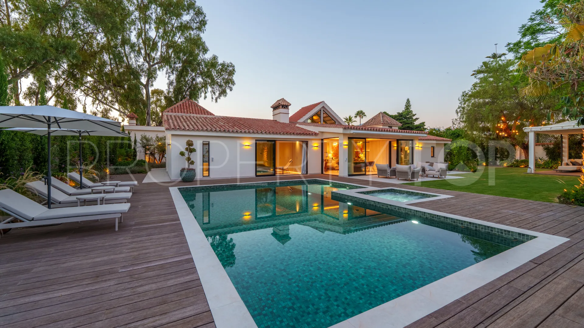Marbella - Puerto Banus, villa a la venta con 5 dormitorios