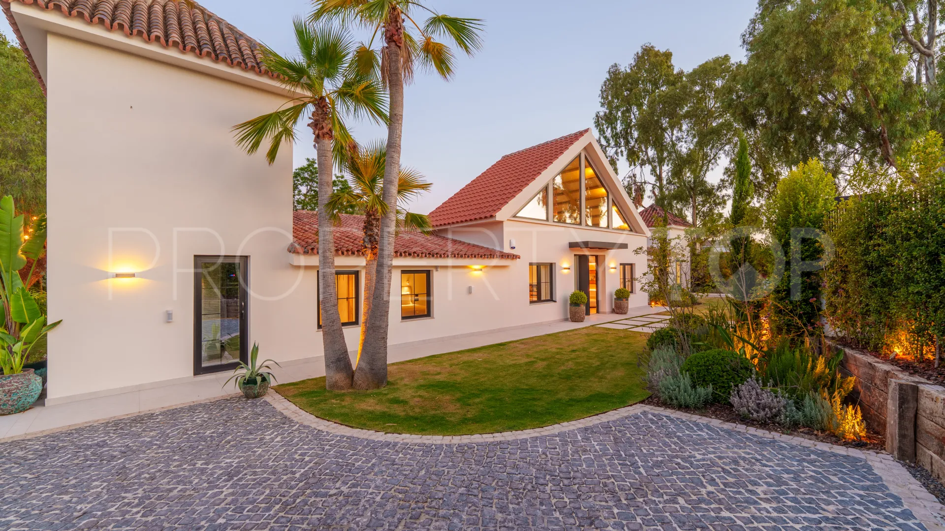 Marbella - Puerto Banus, villa a la venta con 5 dormitorios