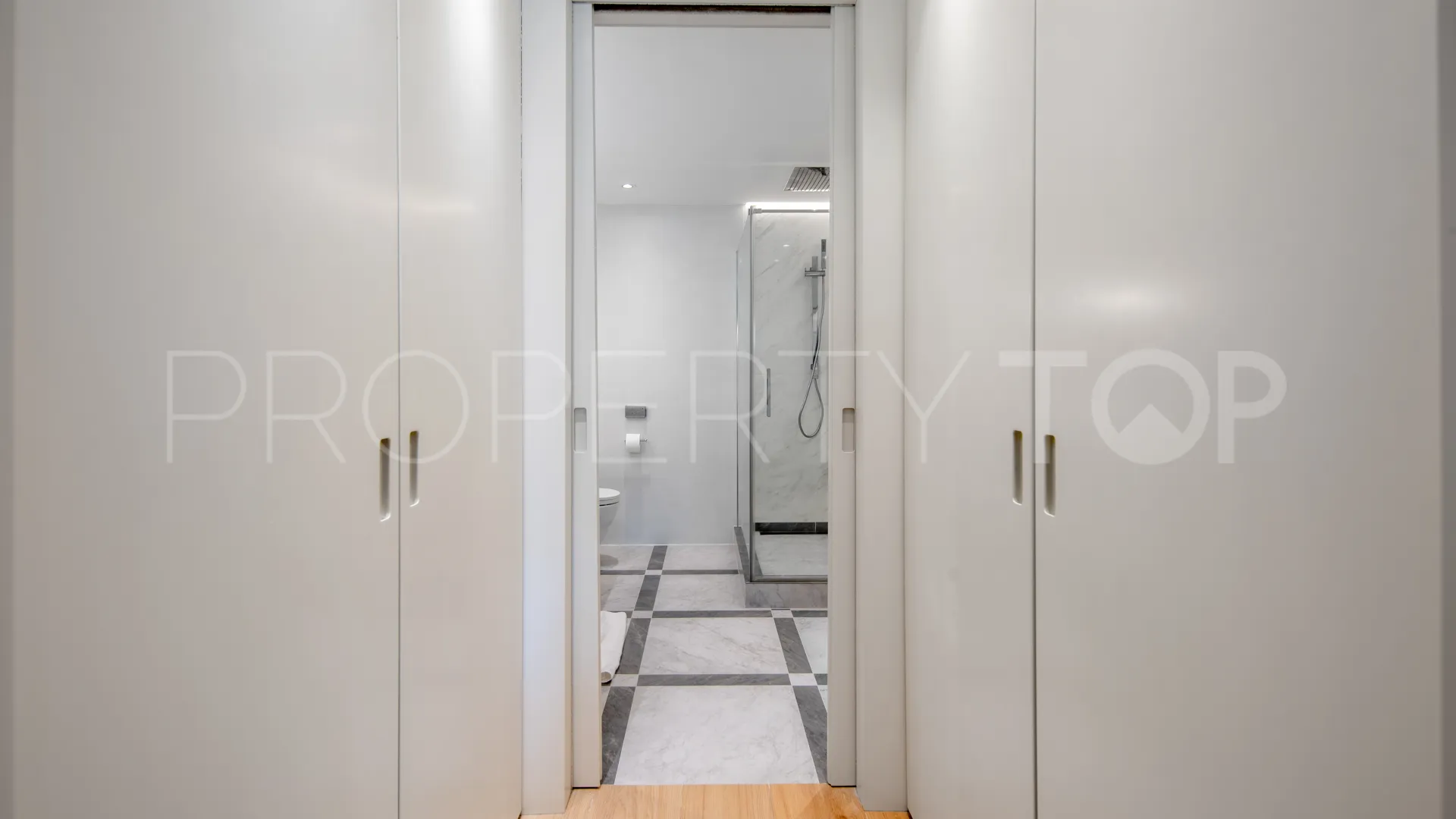 Comprar apartamento en Marina Puente Romano