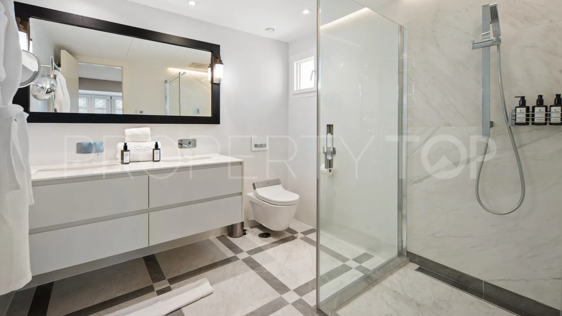 Comprar apartamento en Marina Puente Romano