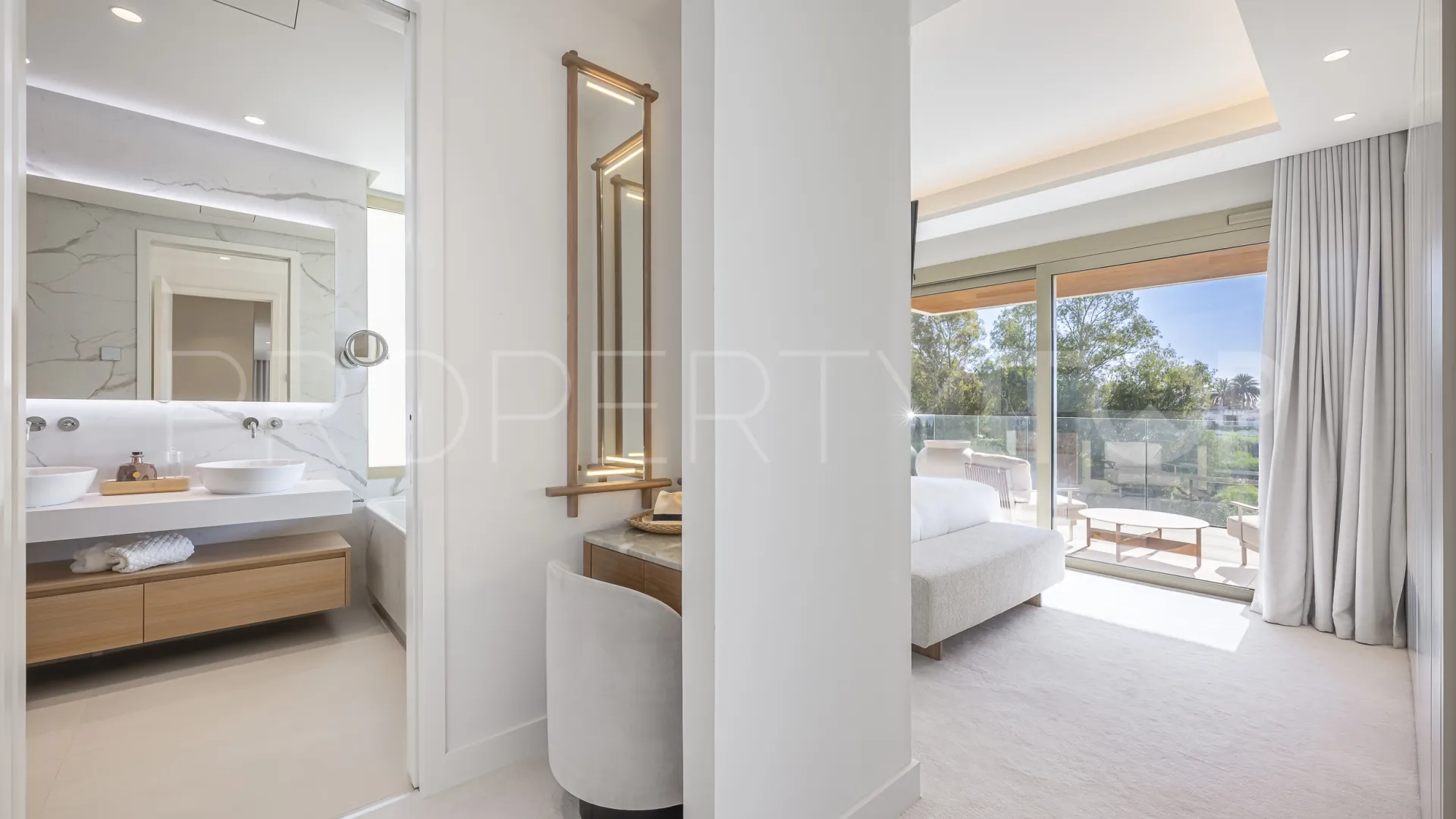 Apartment for sale in Benalús with 3 bedrooms