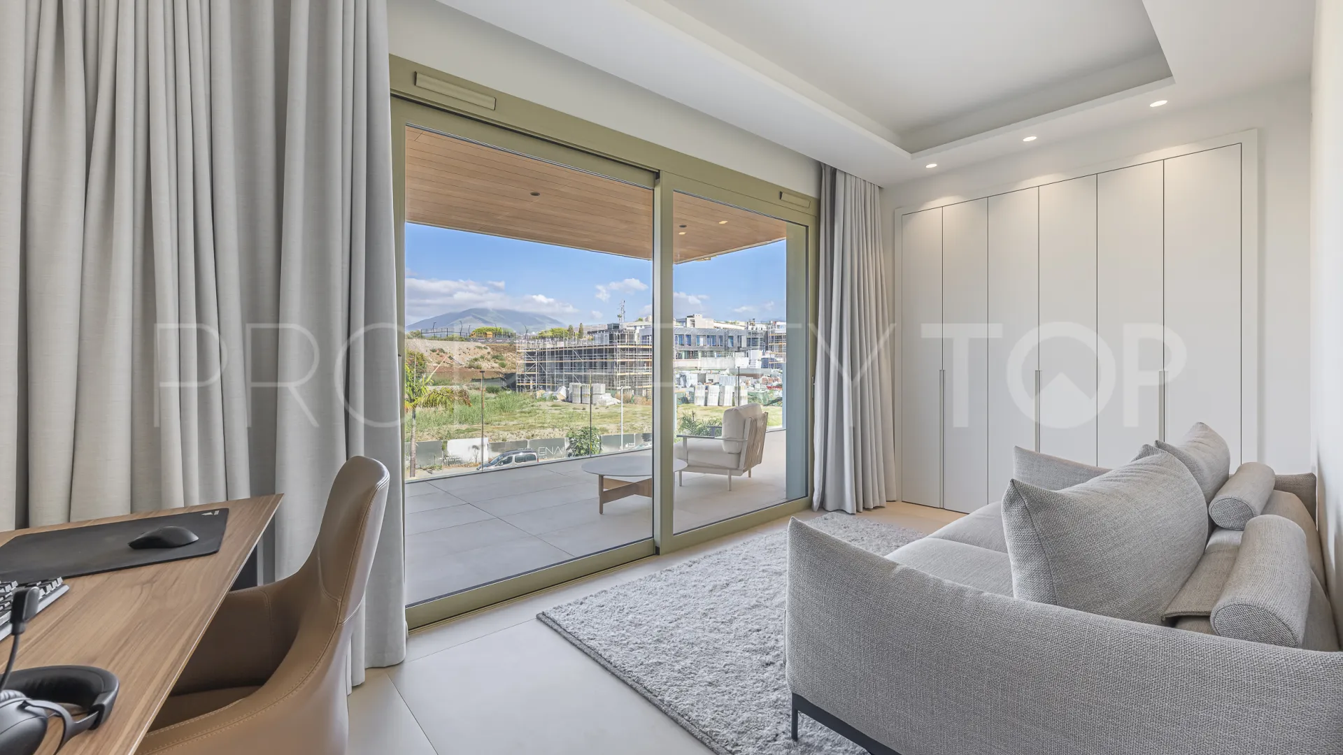 Apartment for sale in Benalús with 3 bedrooms