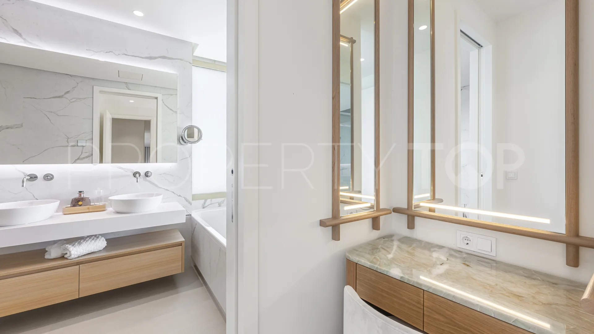 Apartment for sale in Benalús with 3 bedrooms