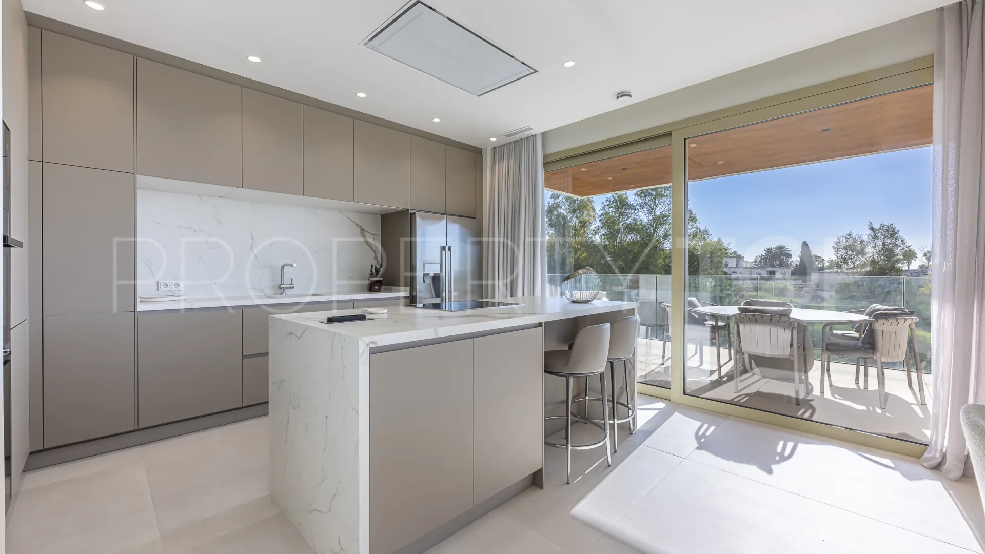 Apartment for sale in Benalús with 3 bedrooms