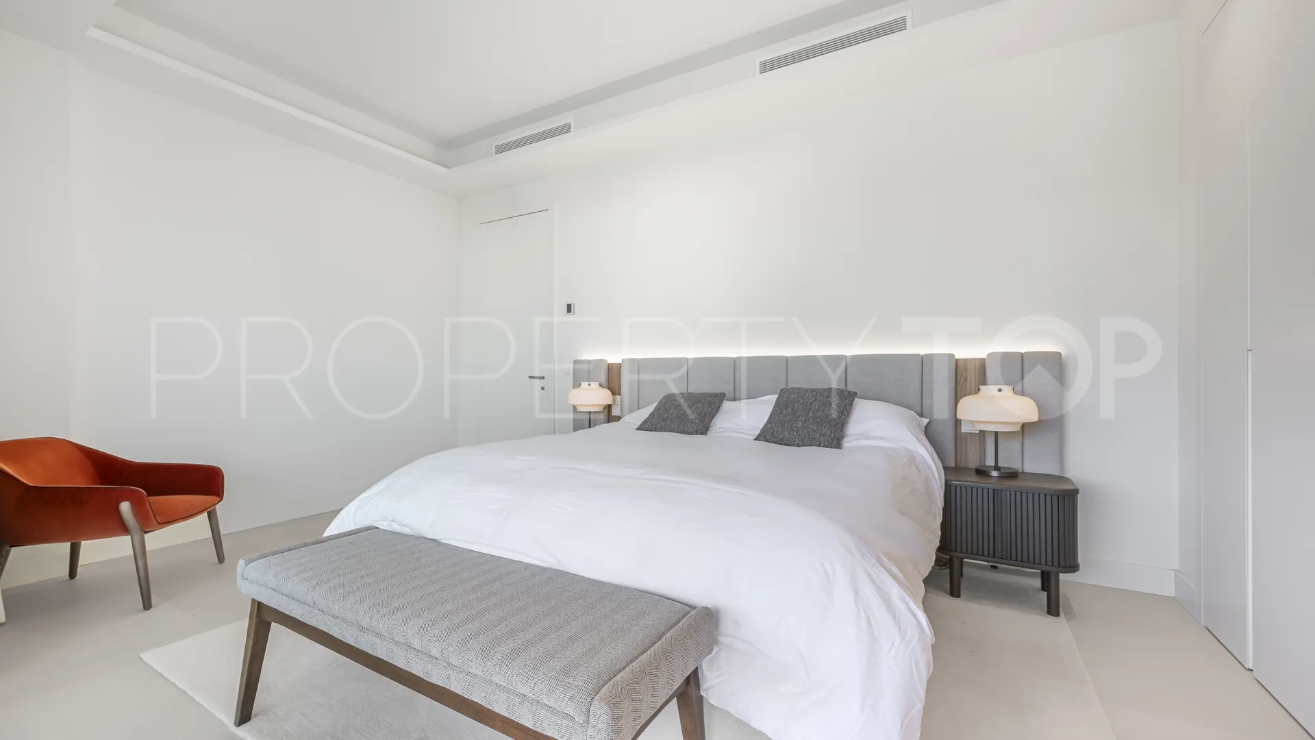 Apartment for sale in Benalús with 3 bedrooms