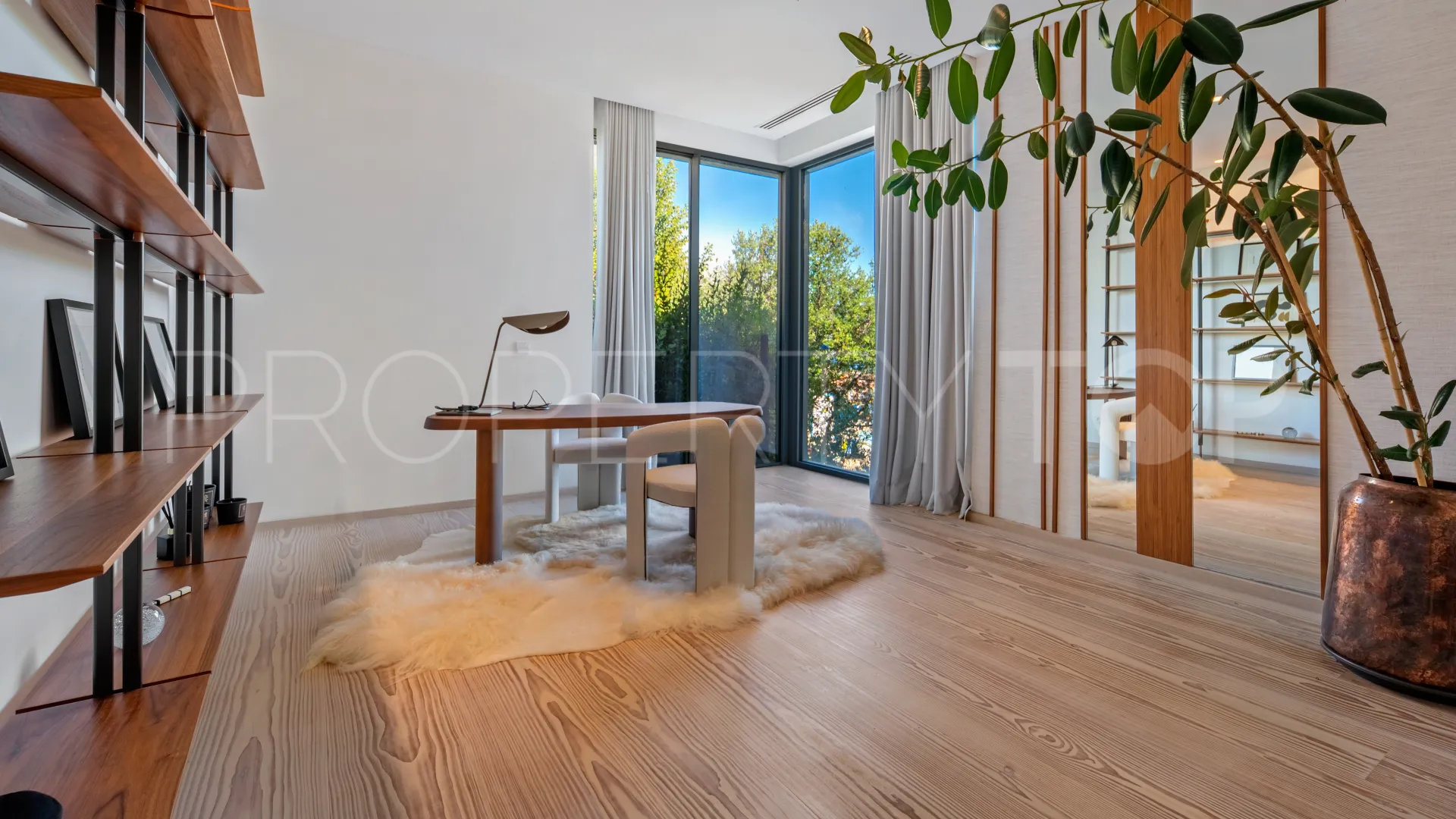 Villa for sale in El Herrojo with 5 bedrooms