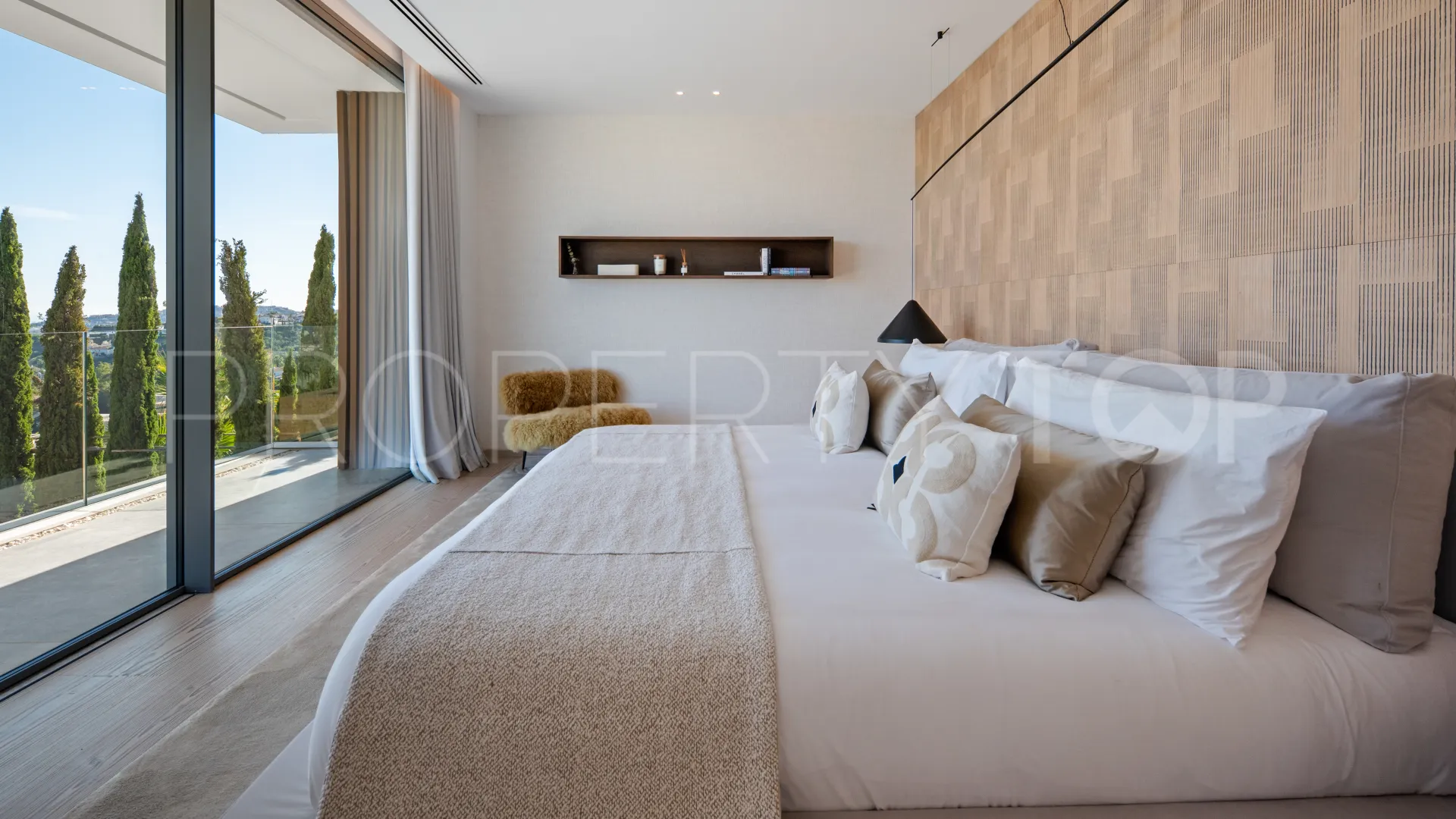 Villa for sale in El Herrojo with 5 bedrooms