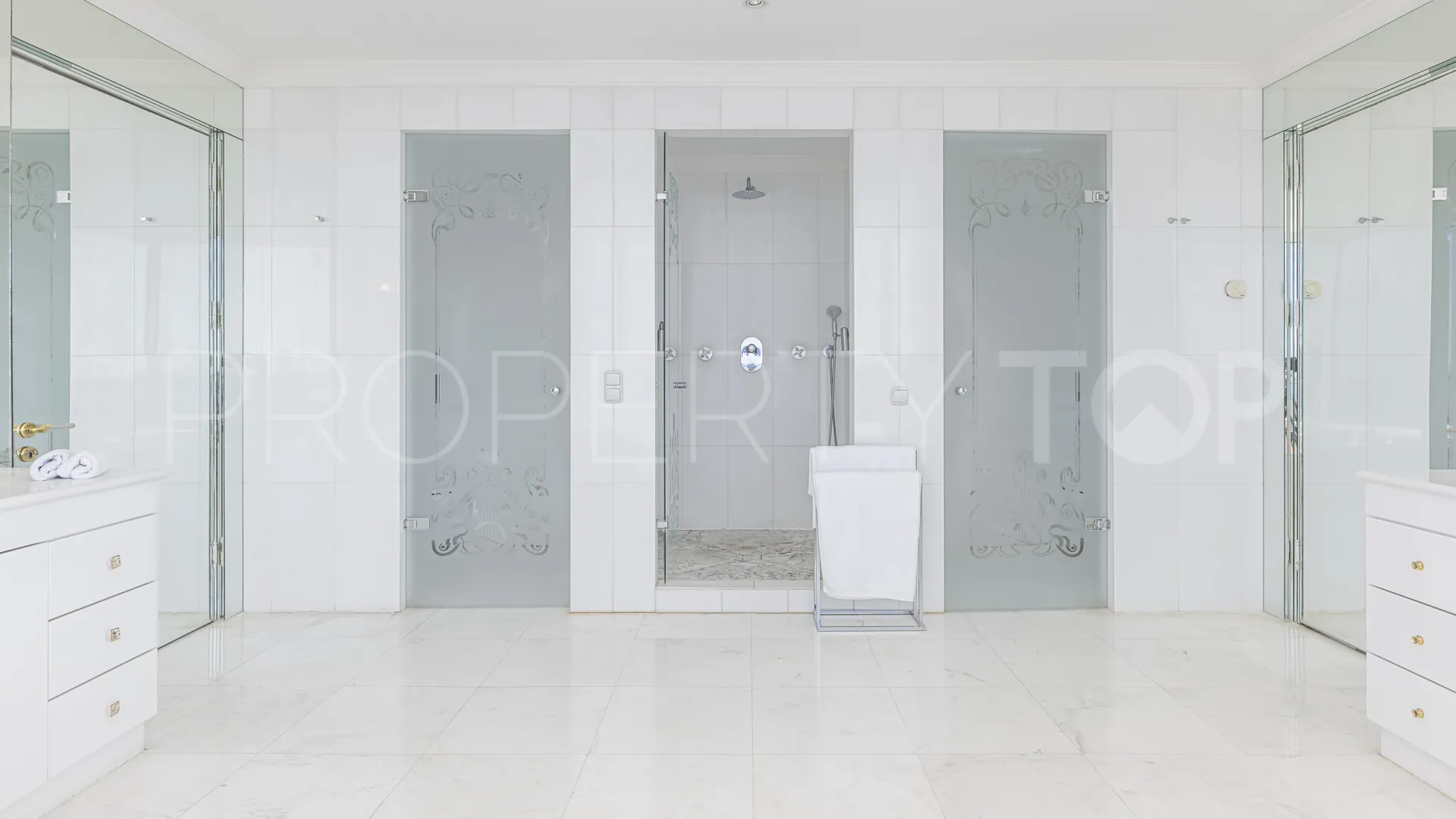 Villa en venta en Cascada de Camojan