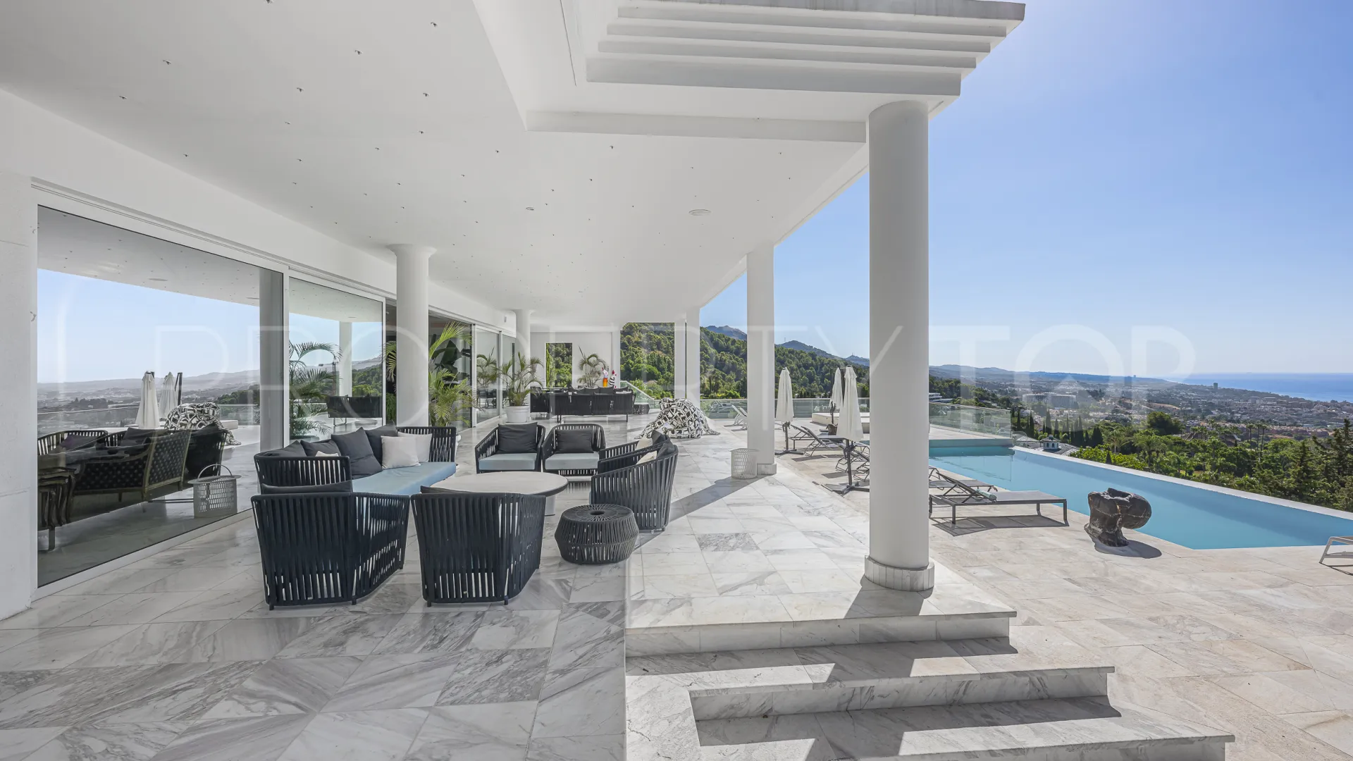 Villa en venta en Cascada de Camojan