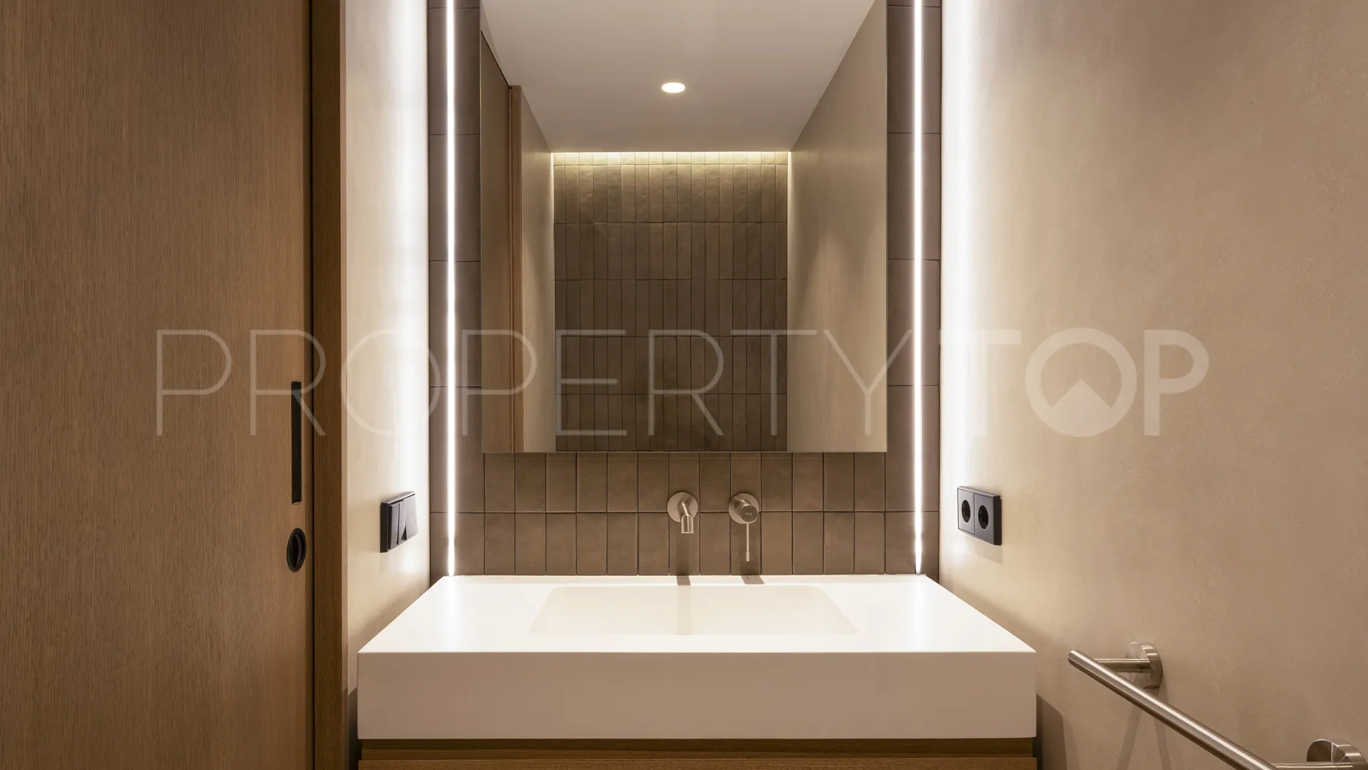 For sale 3 bedrooms apartment in Marbella Centro