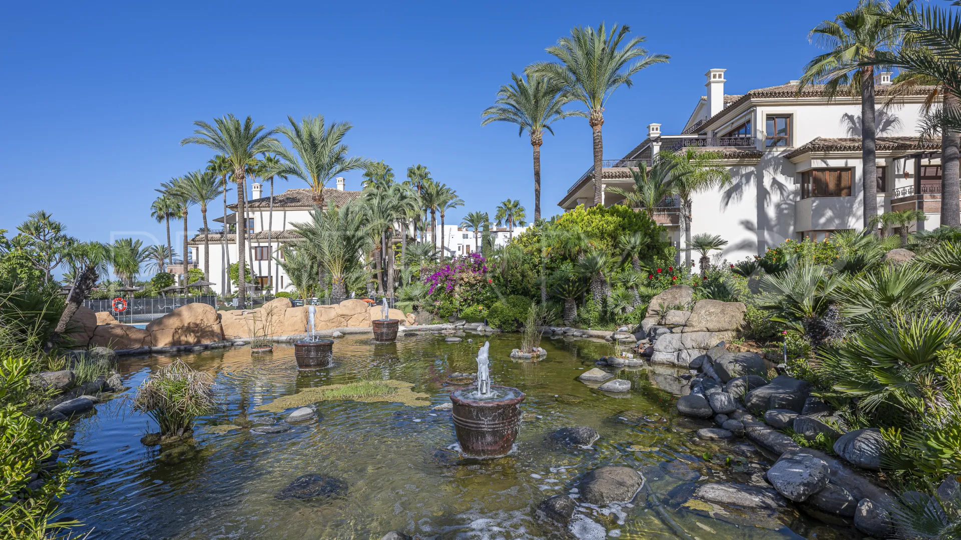 Apartamento en venta en Los Monteros Playa