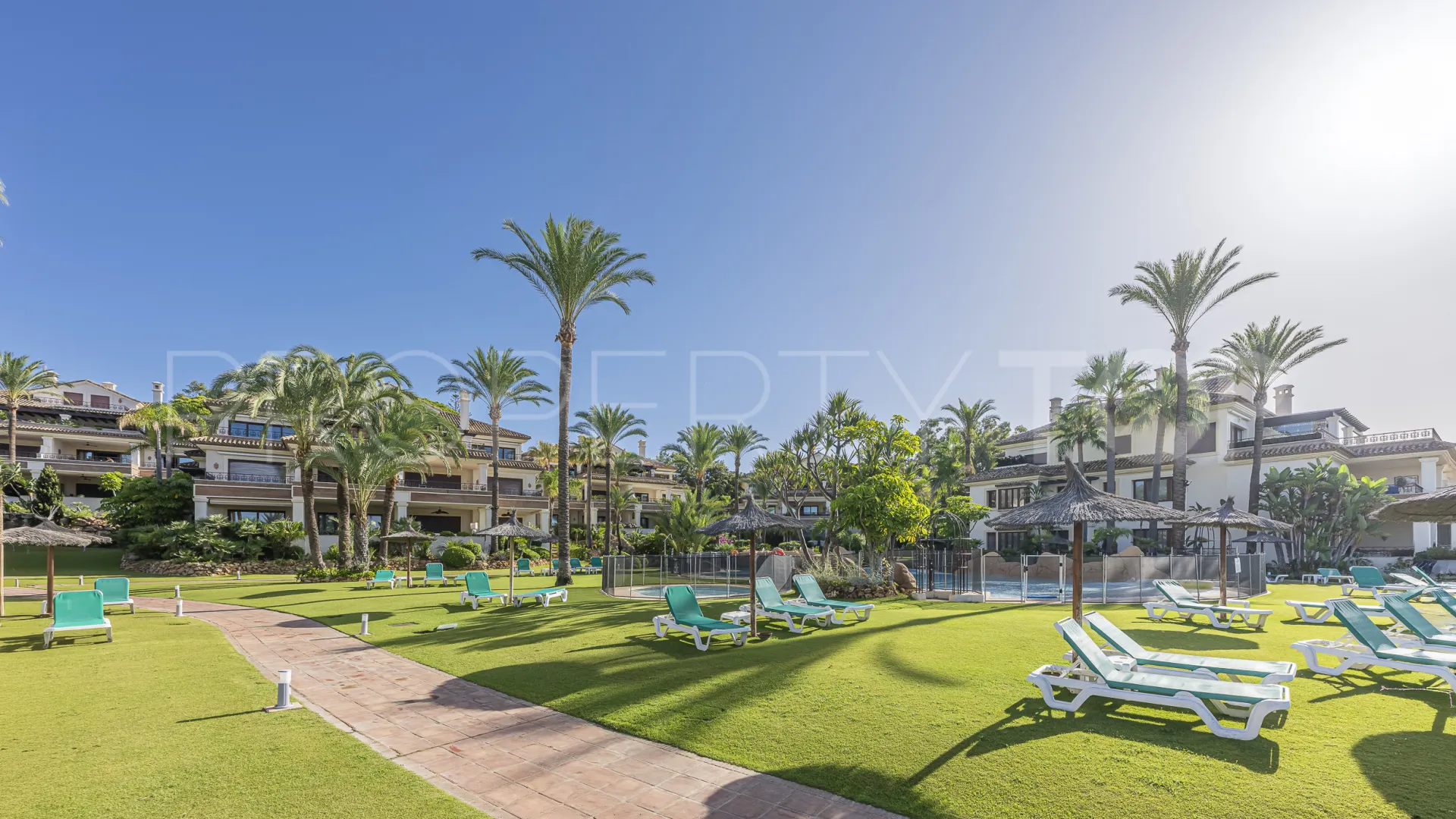 Apartamento en venta en Los Monteros Playa