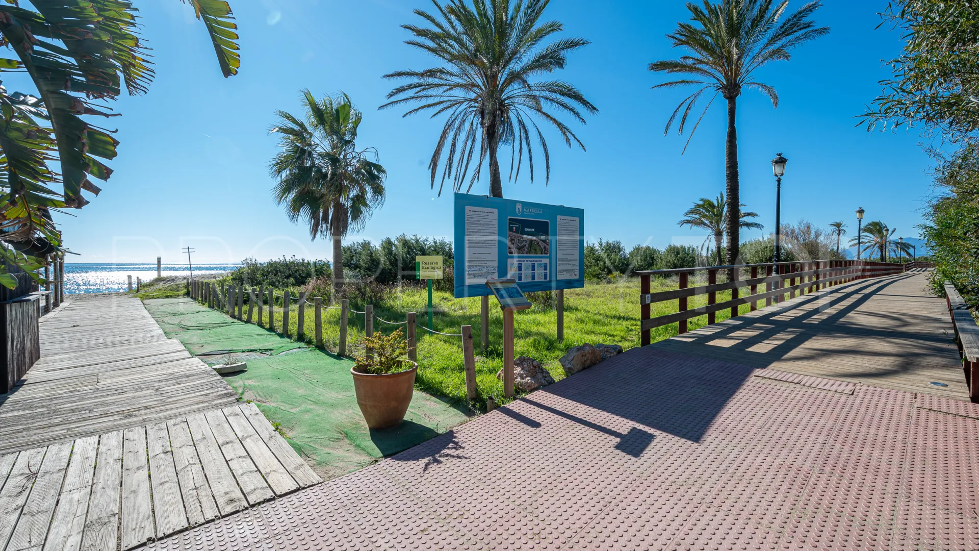 Apartamento en venta en Los Monteros Playa