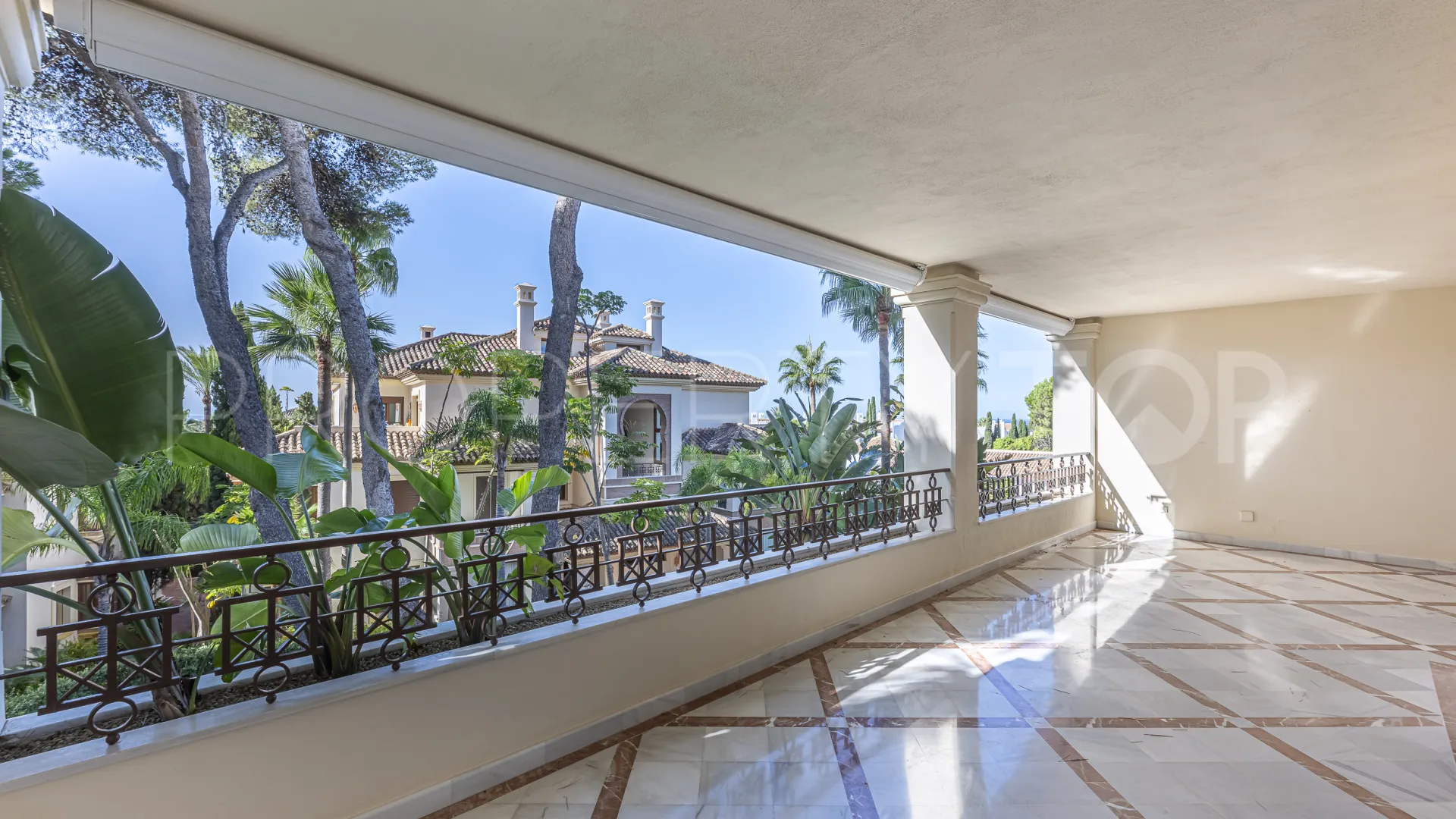 Apartamento en venta en Los Monteros Playa