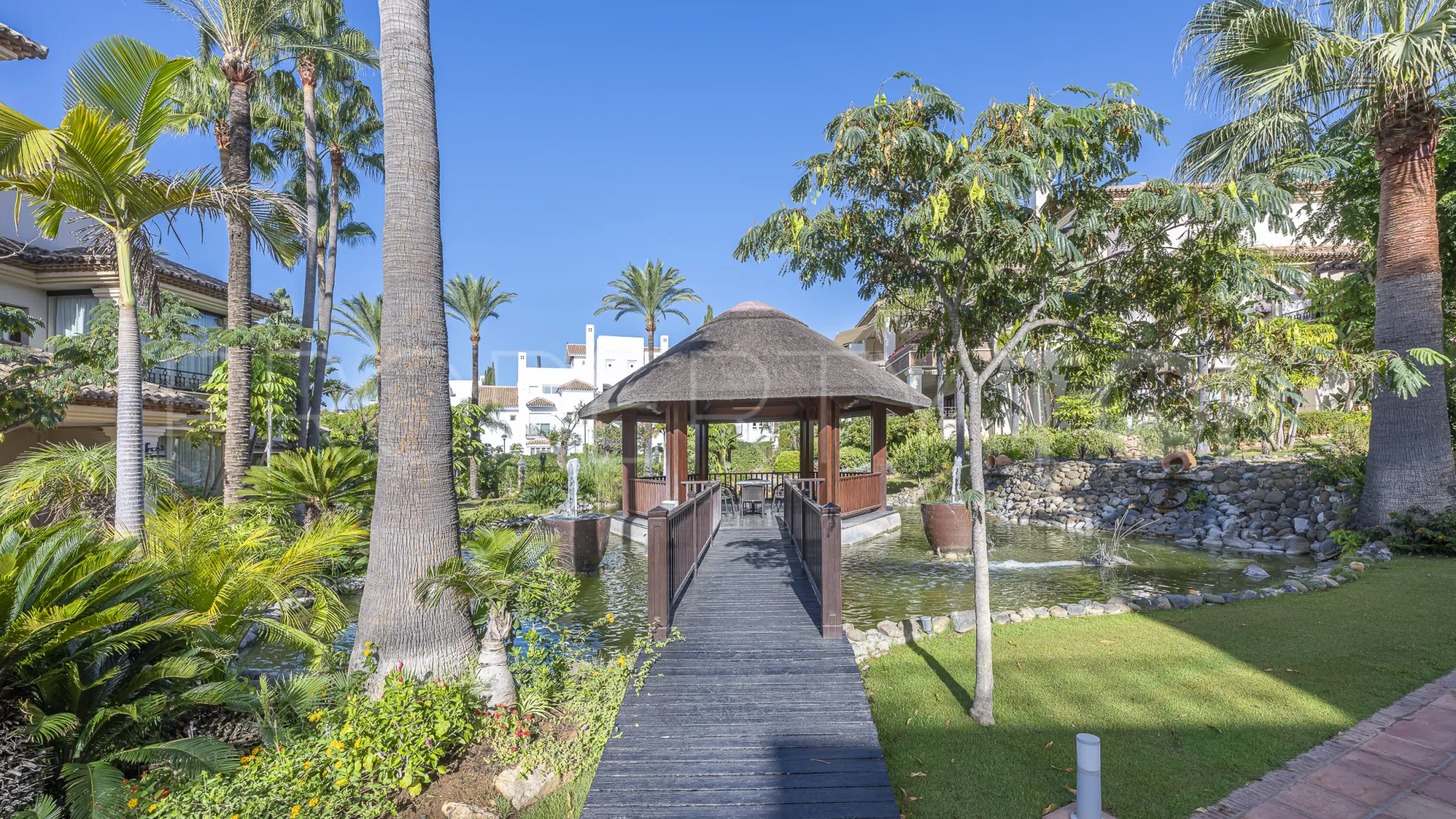 Apartamento en venta en Los Monteros Playa
